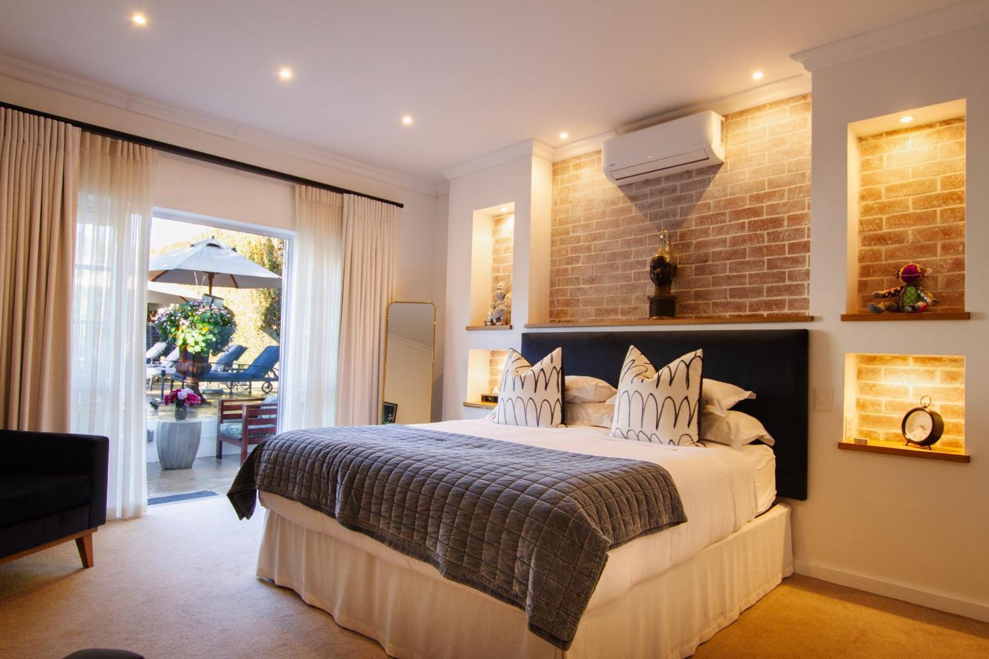 Luxury King Room 7