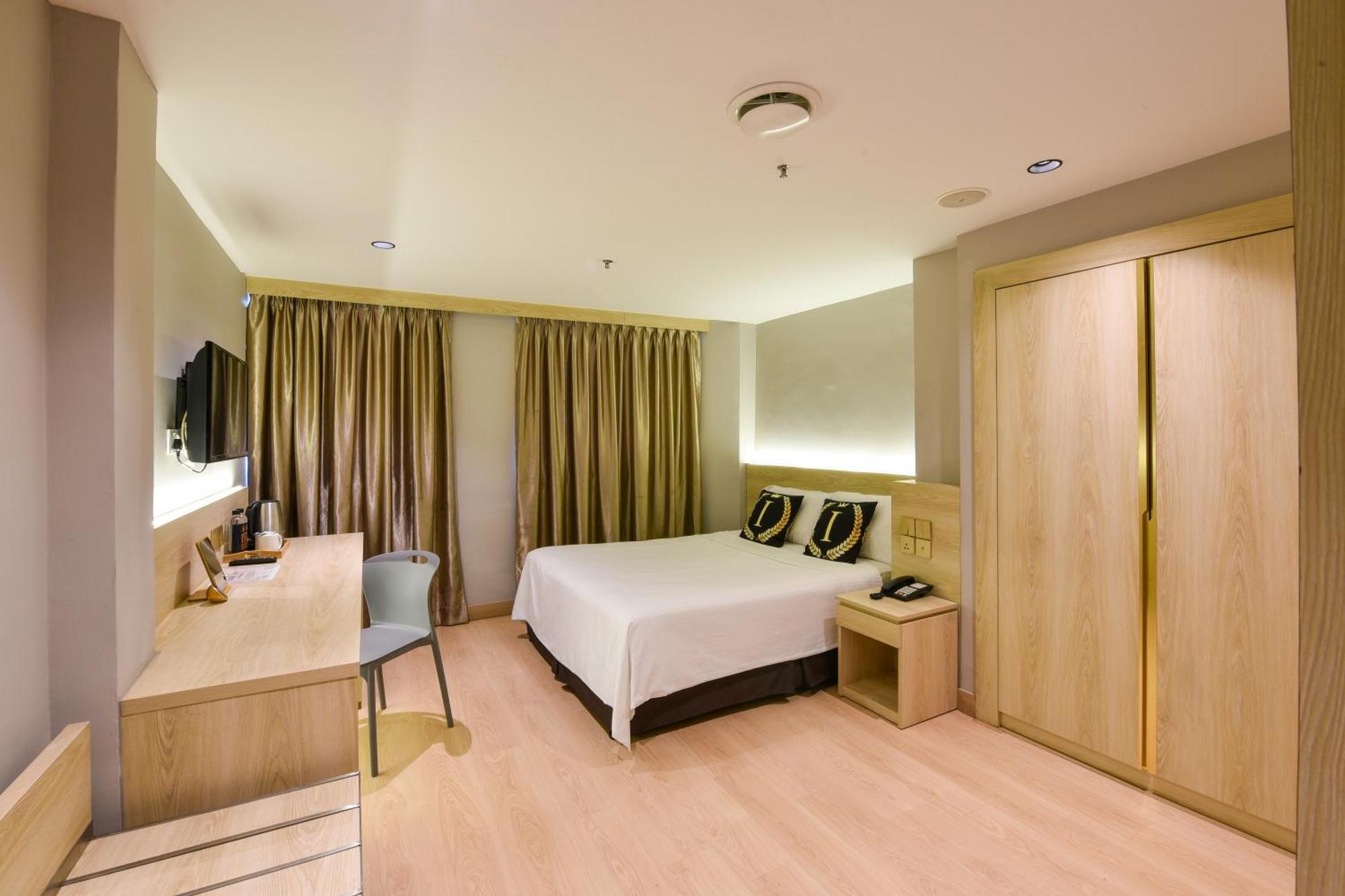Standard Deluxe Room