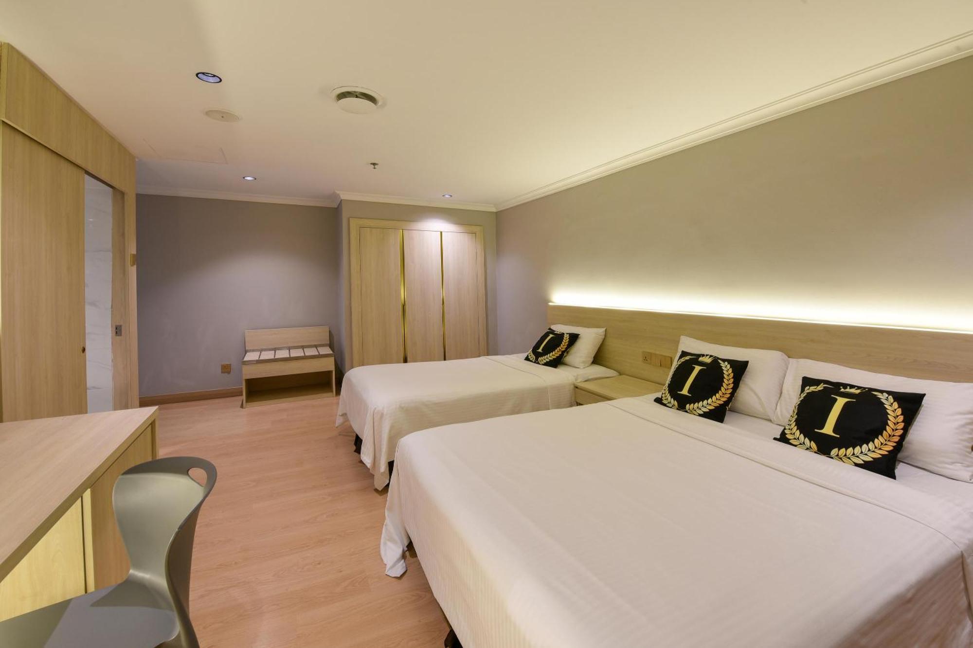 Double Deluxe Room