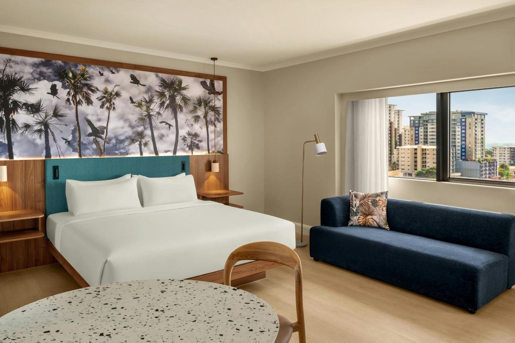 Premium King Room with City View