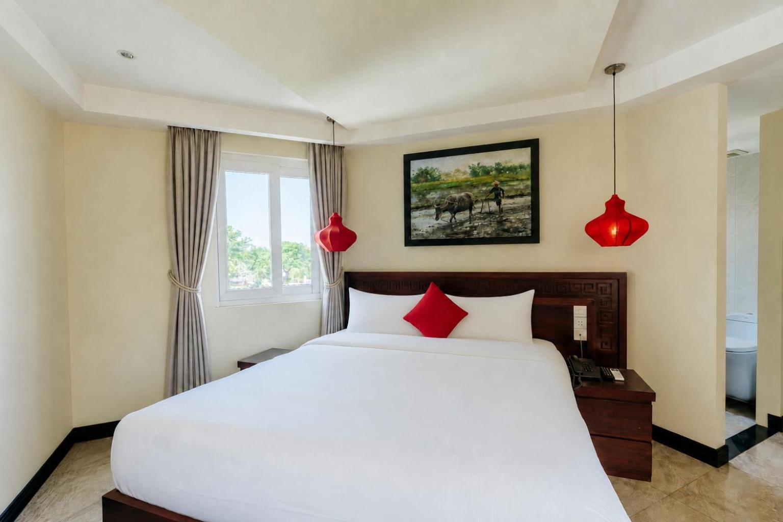 Deluxe Double or Twin Room with Pool View