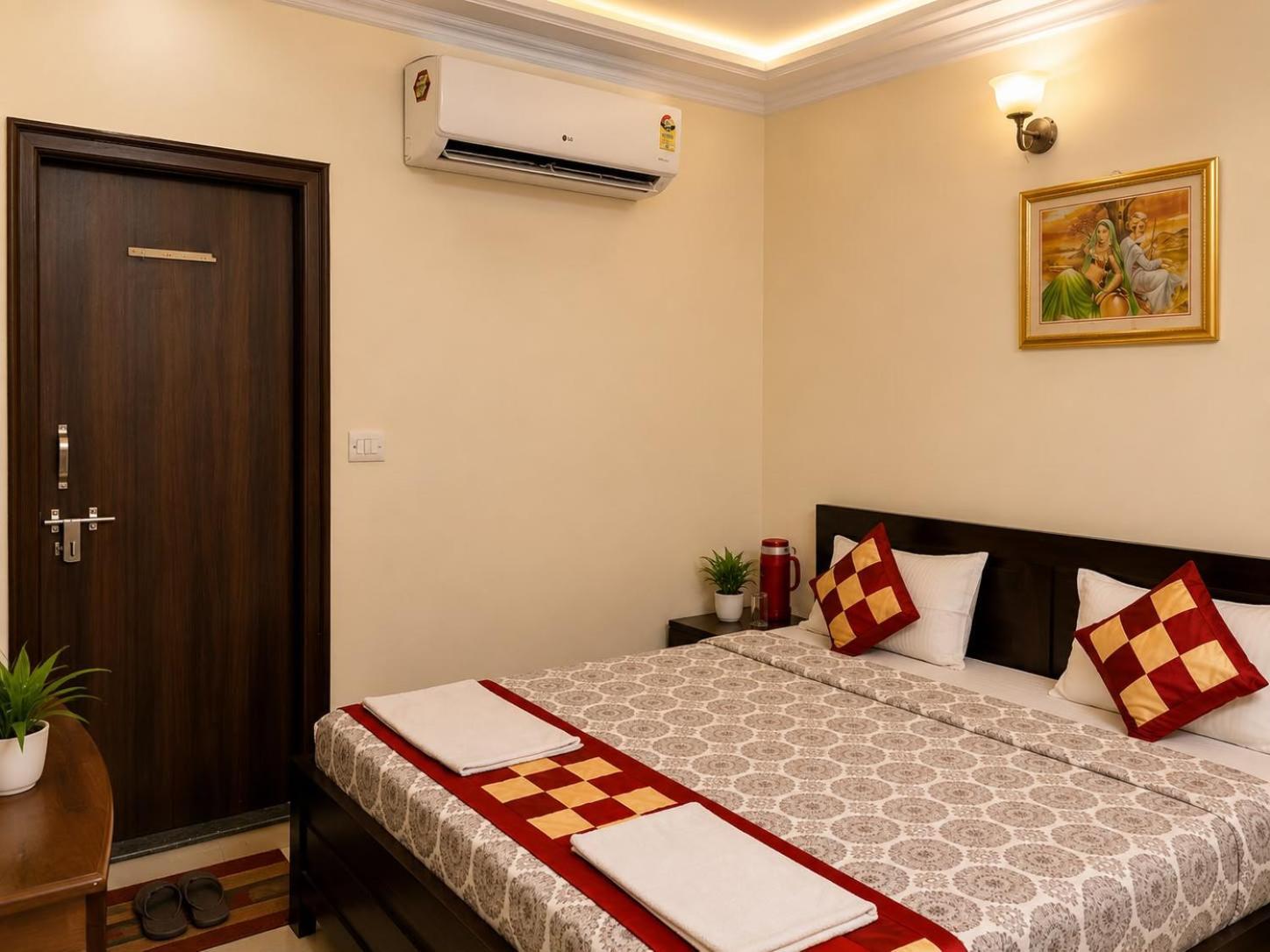 Deluxe Double or Twin Room