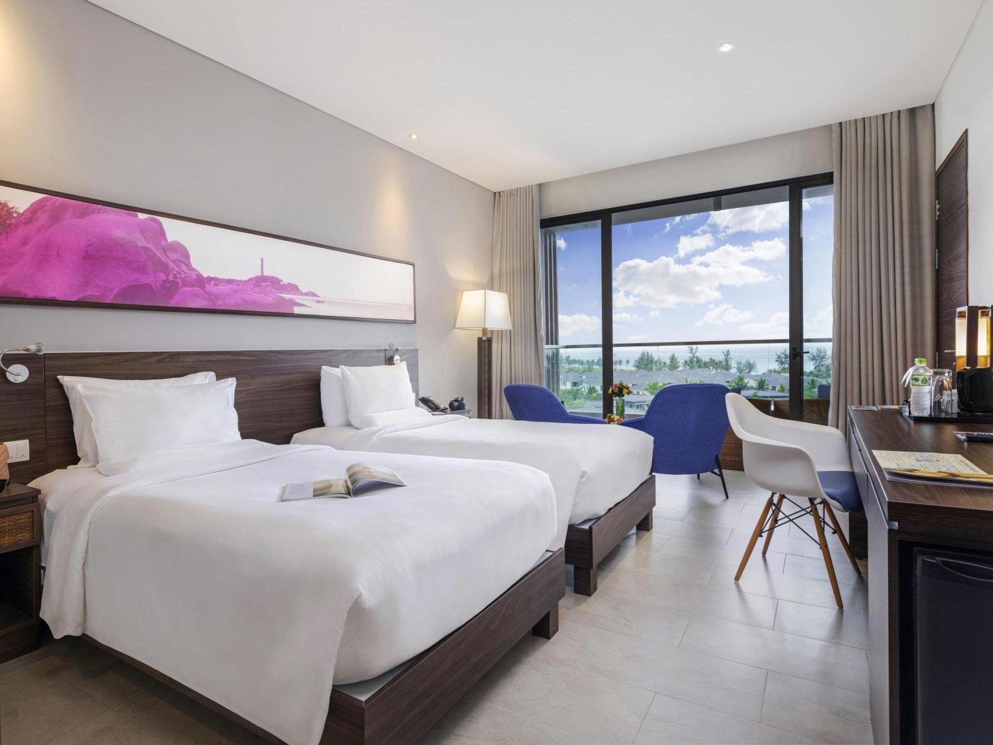Superior Twin Room with Pool View