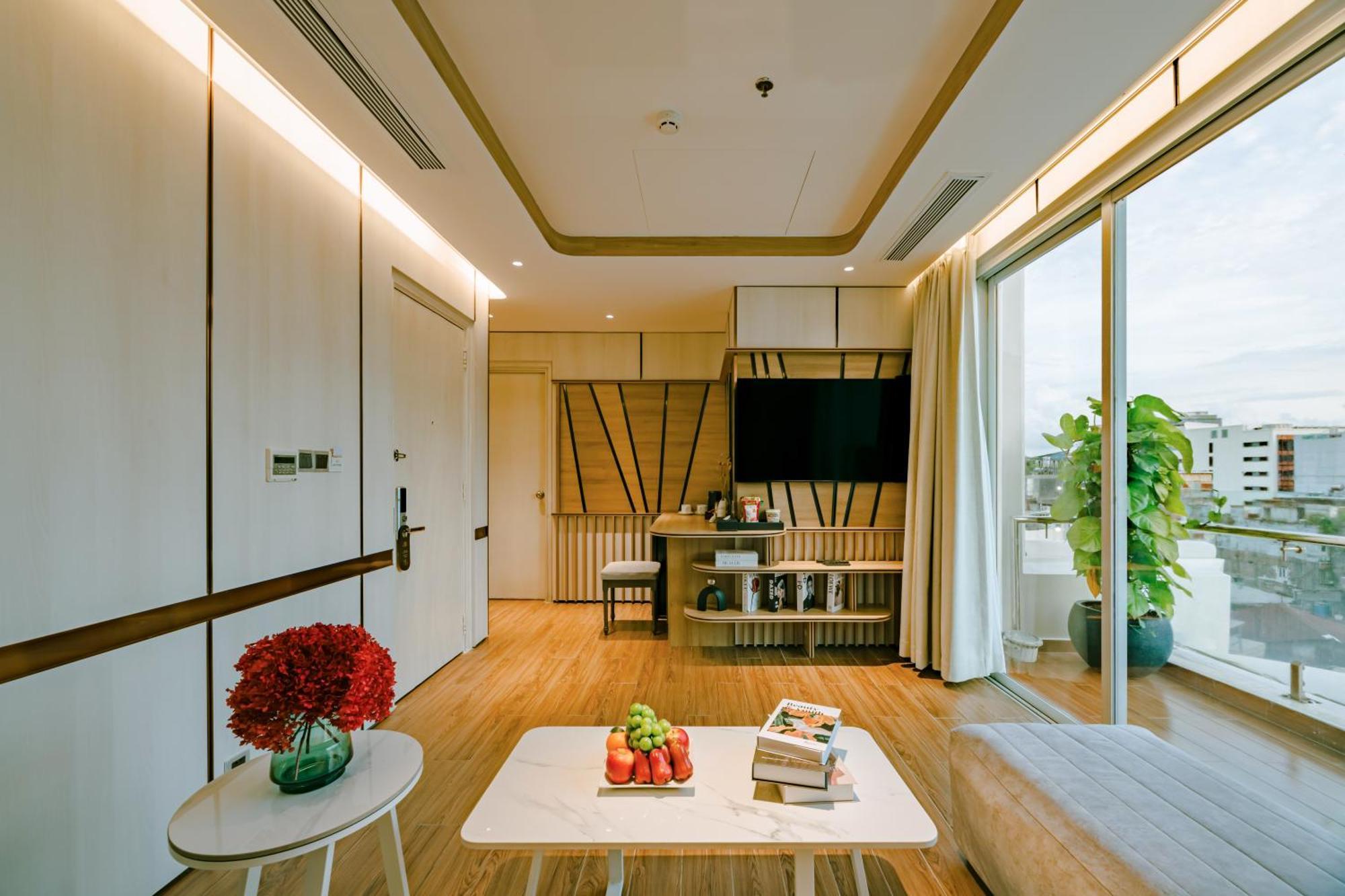 Penthouse Two-Bedroom City View