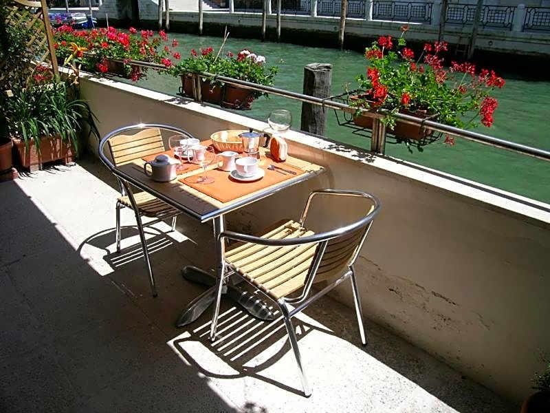 Superior Double or Twin Room with Terrace