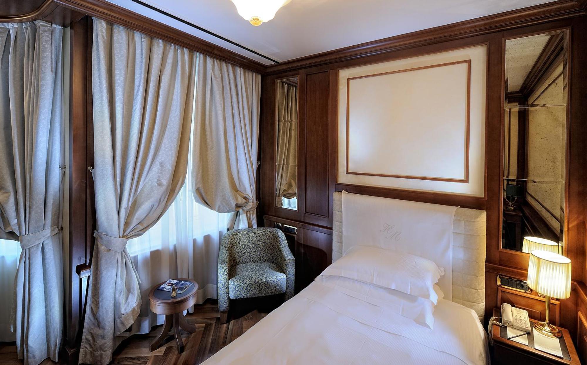 Classic Single Room