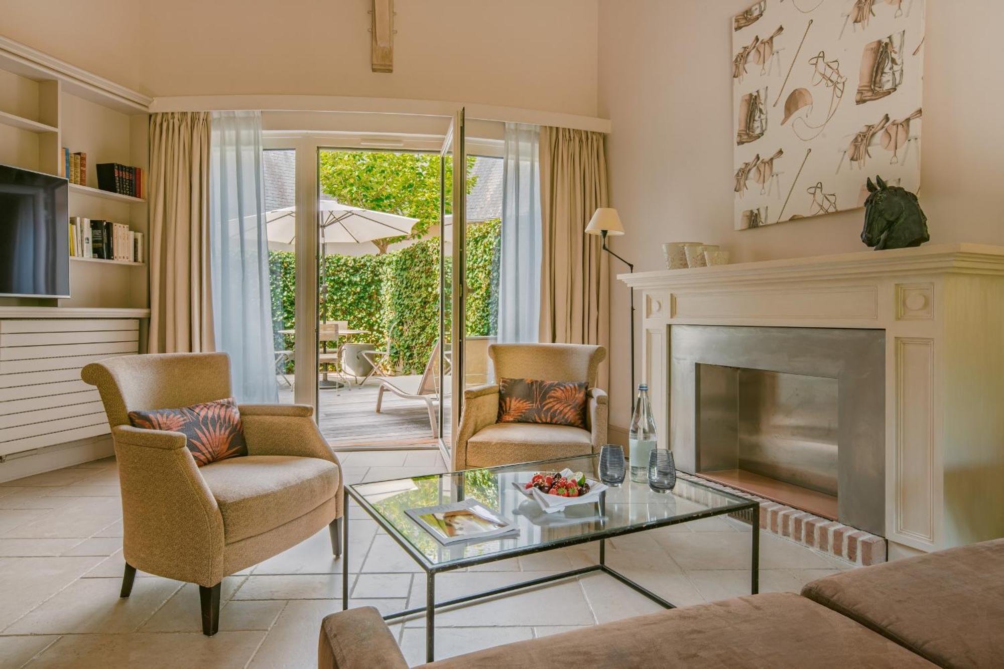 Manor Suite