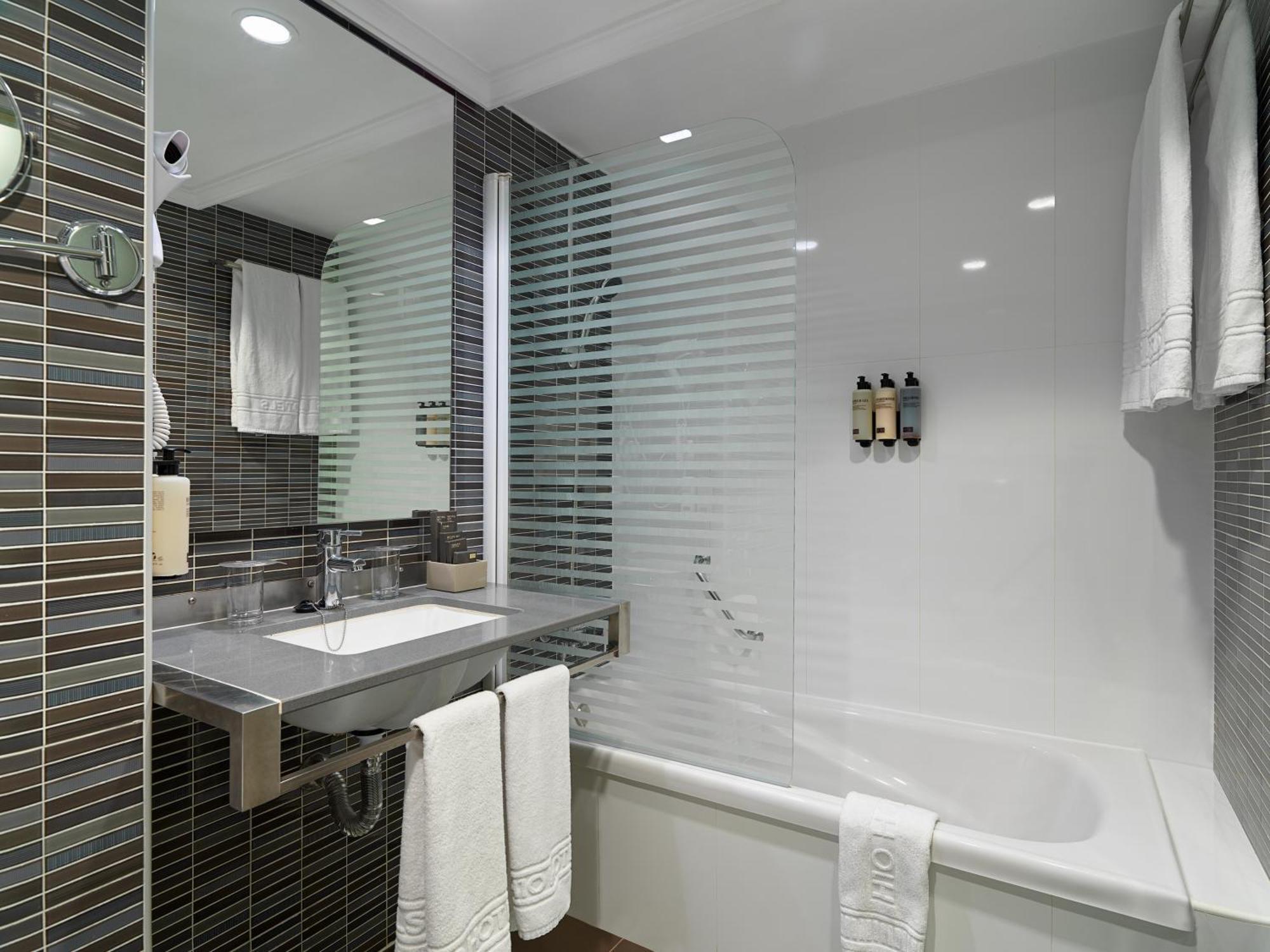 Superior Double Room with Pool View (2 Adults + 1 Child)
