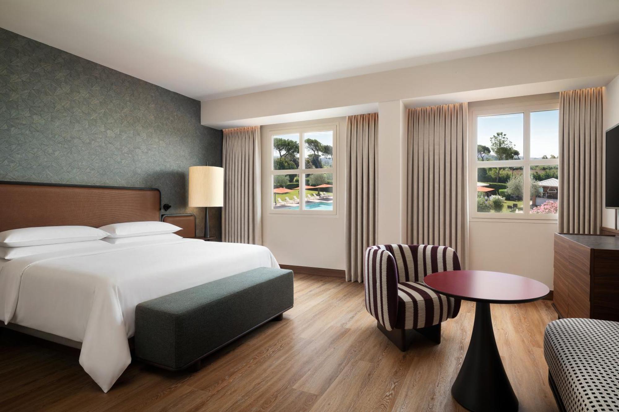 Executive King Room