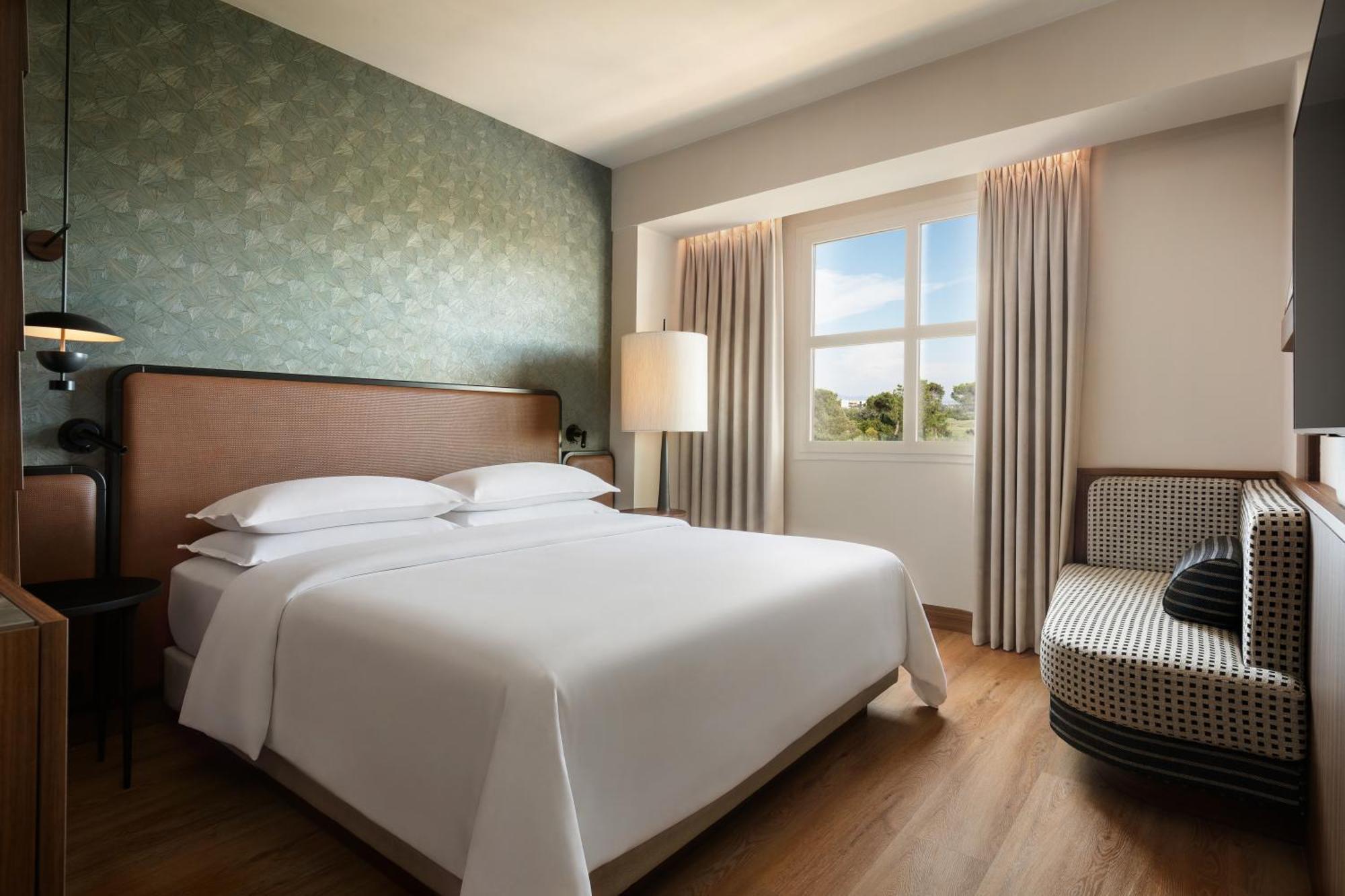 Superior King Room