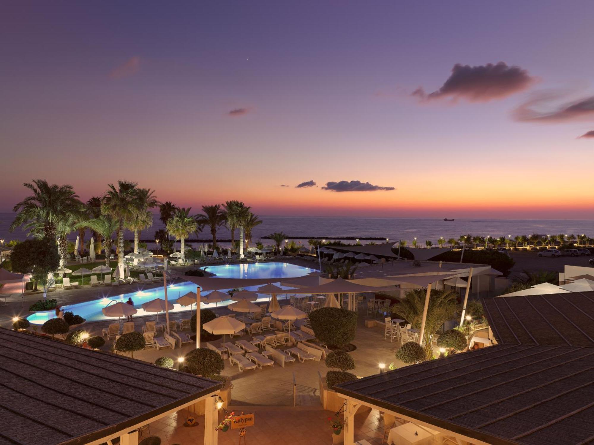 Deluxe Suite with Sea View