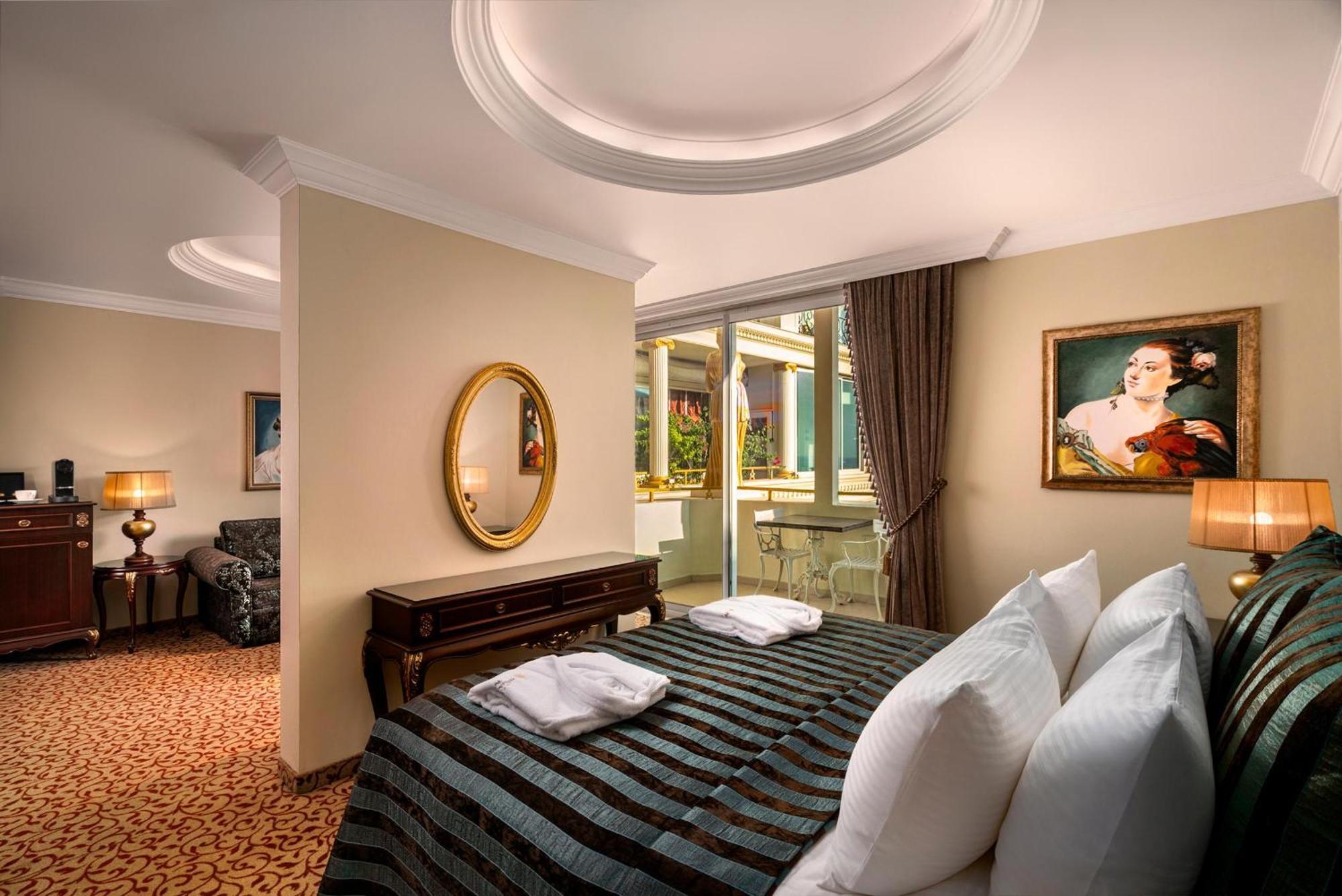 Luxury Suite