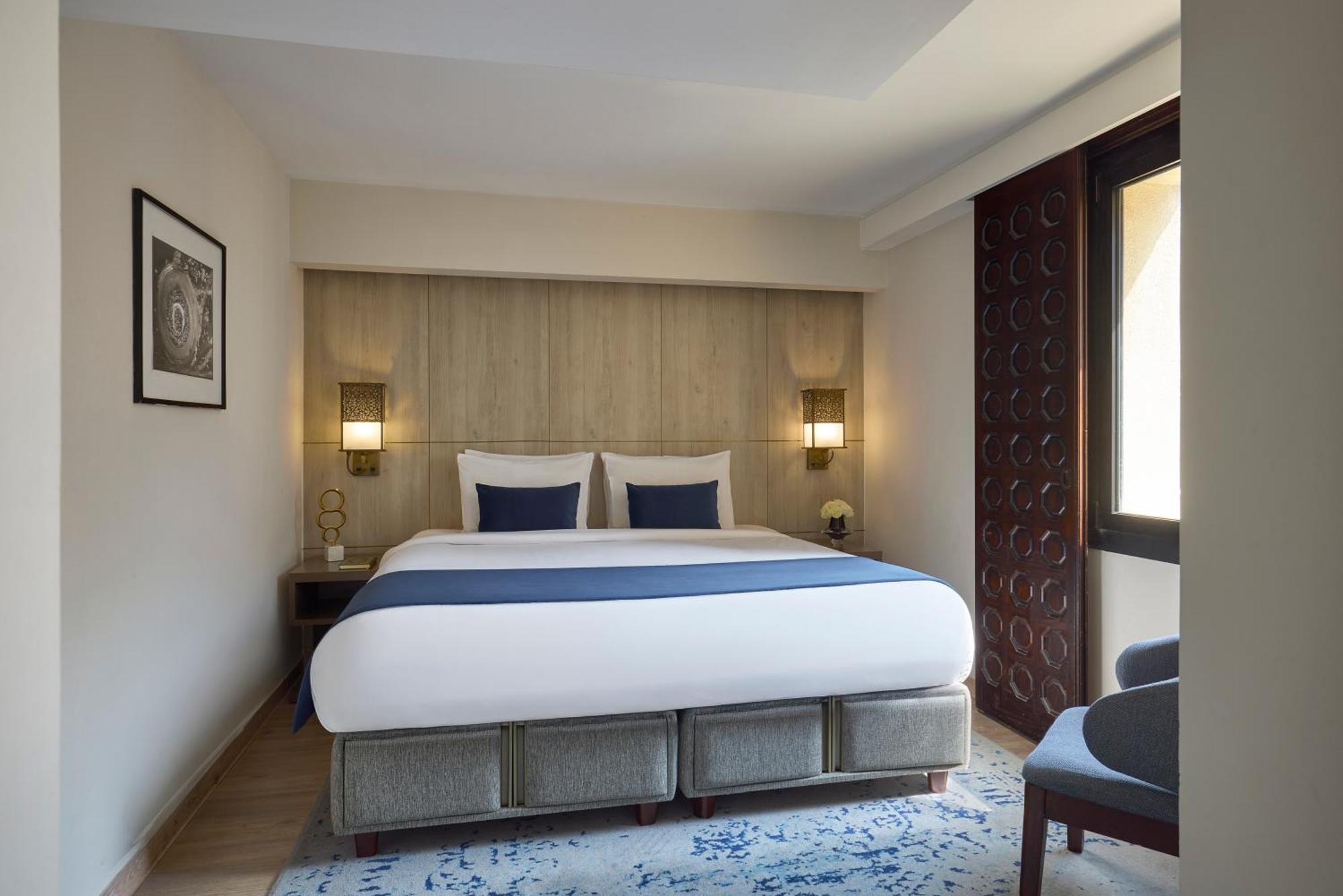 Deluxe Suite