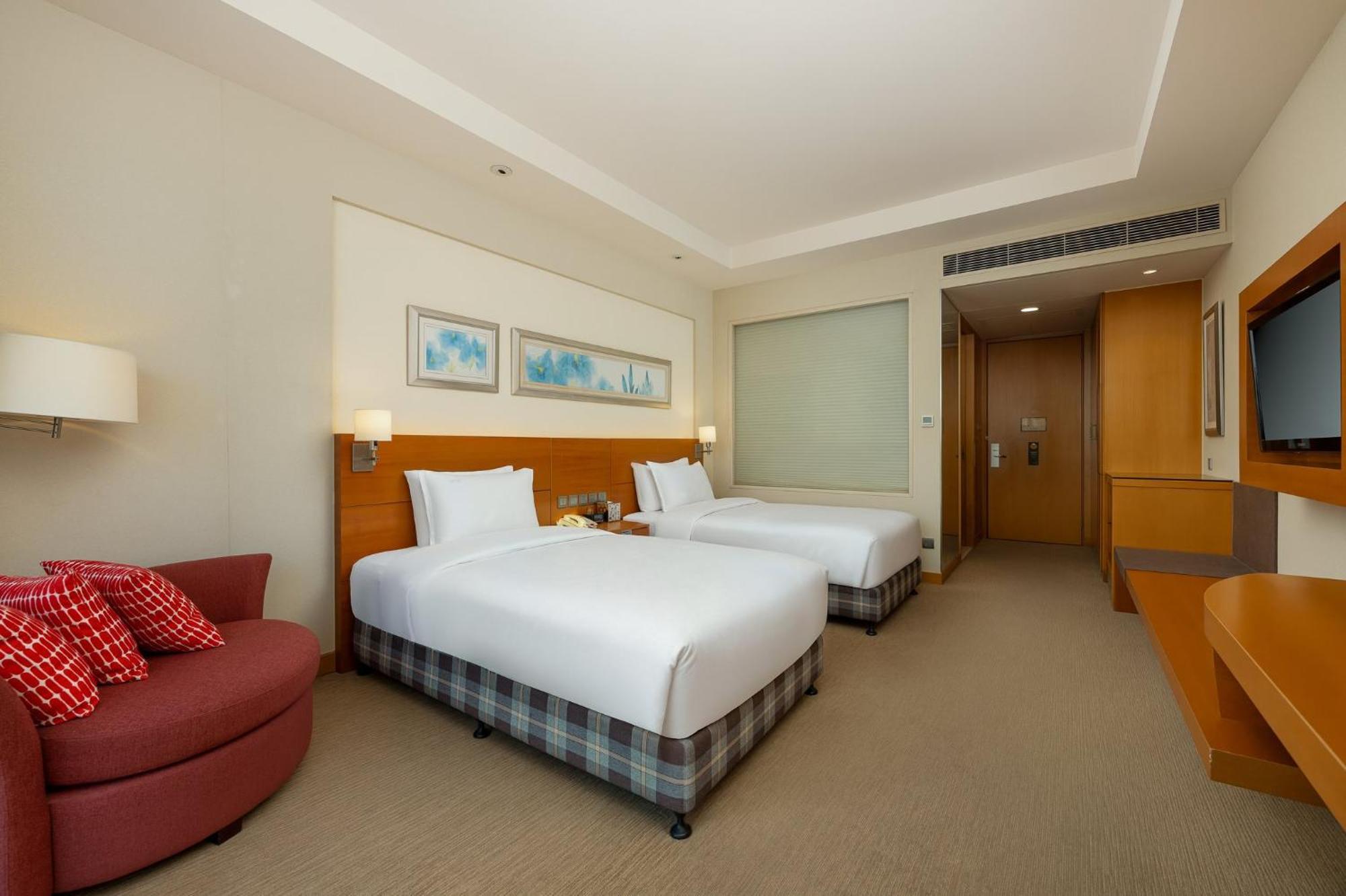 2 Single Beds Standard Club Floor