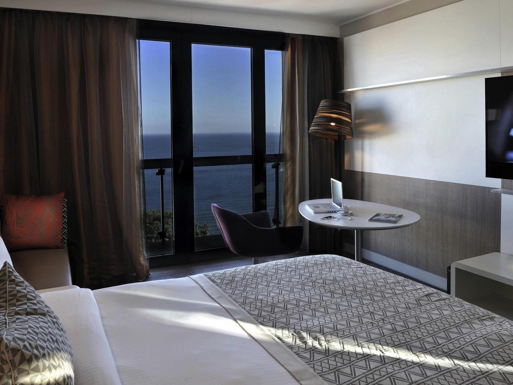 Superior King Room with Sea View