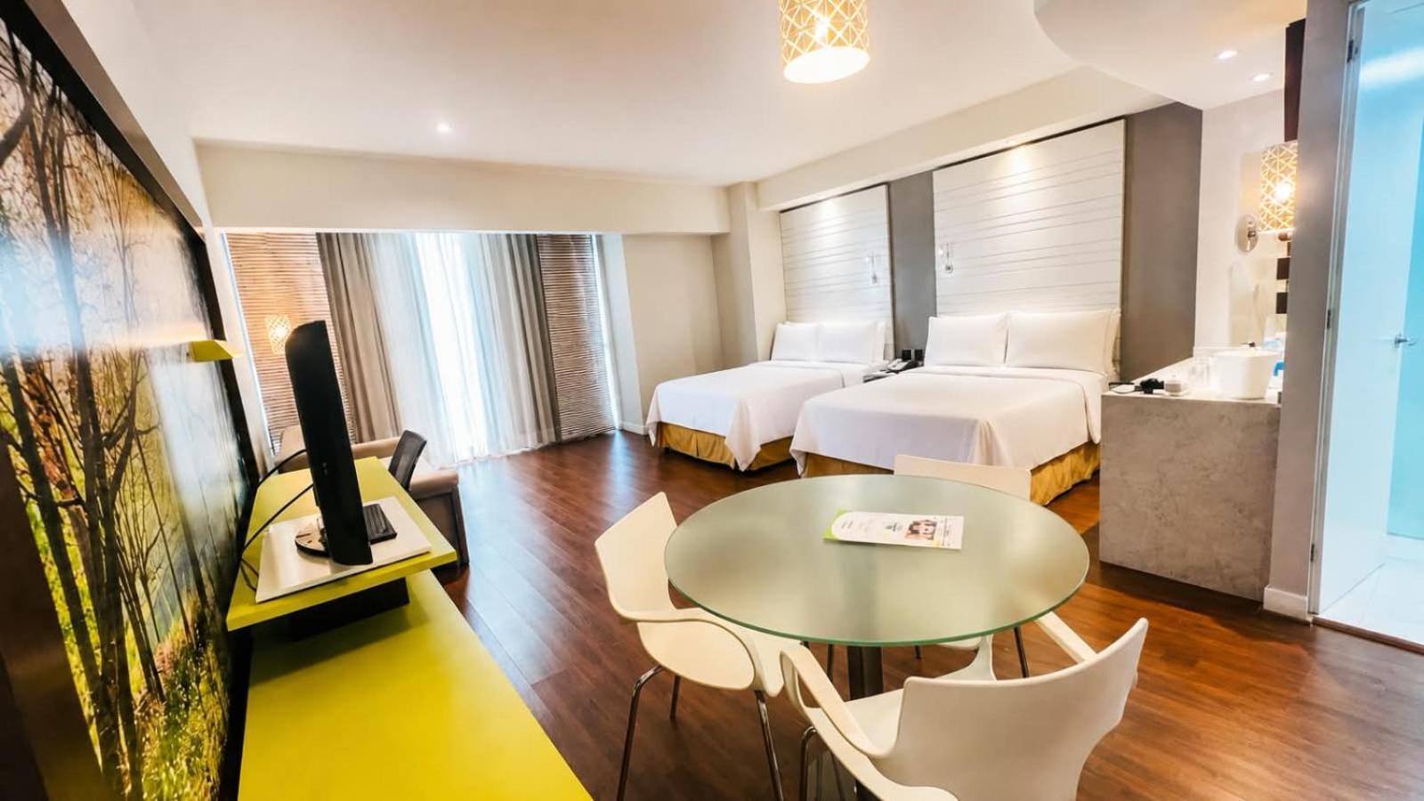 Suite with Two Double Beds - Non-Smoking