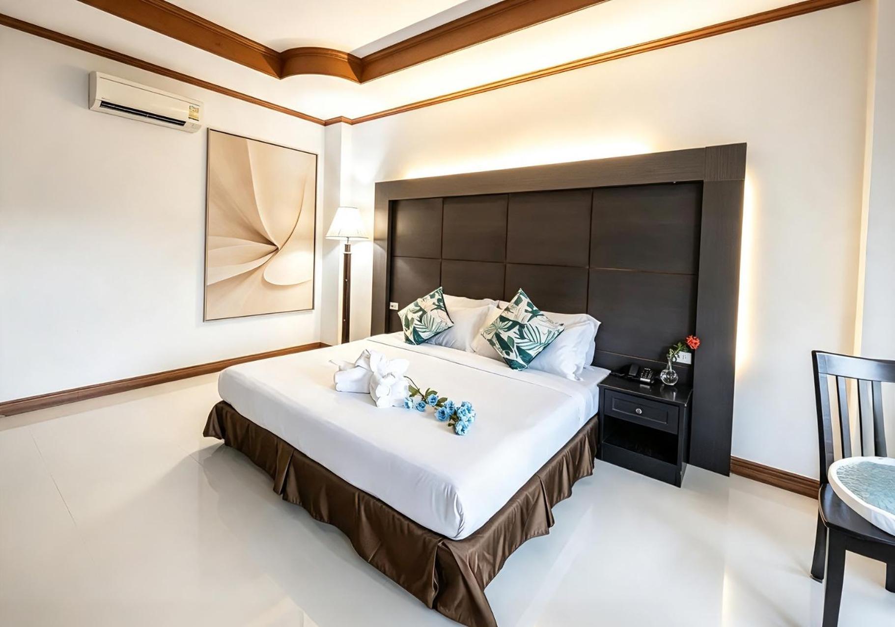 Deluxe Double Room with Balcony