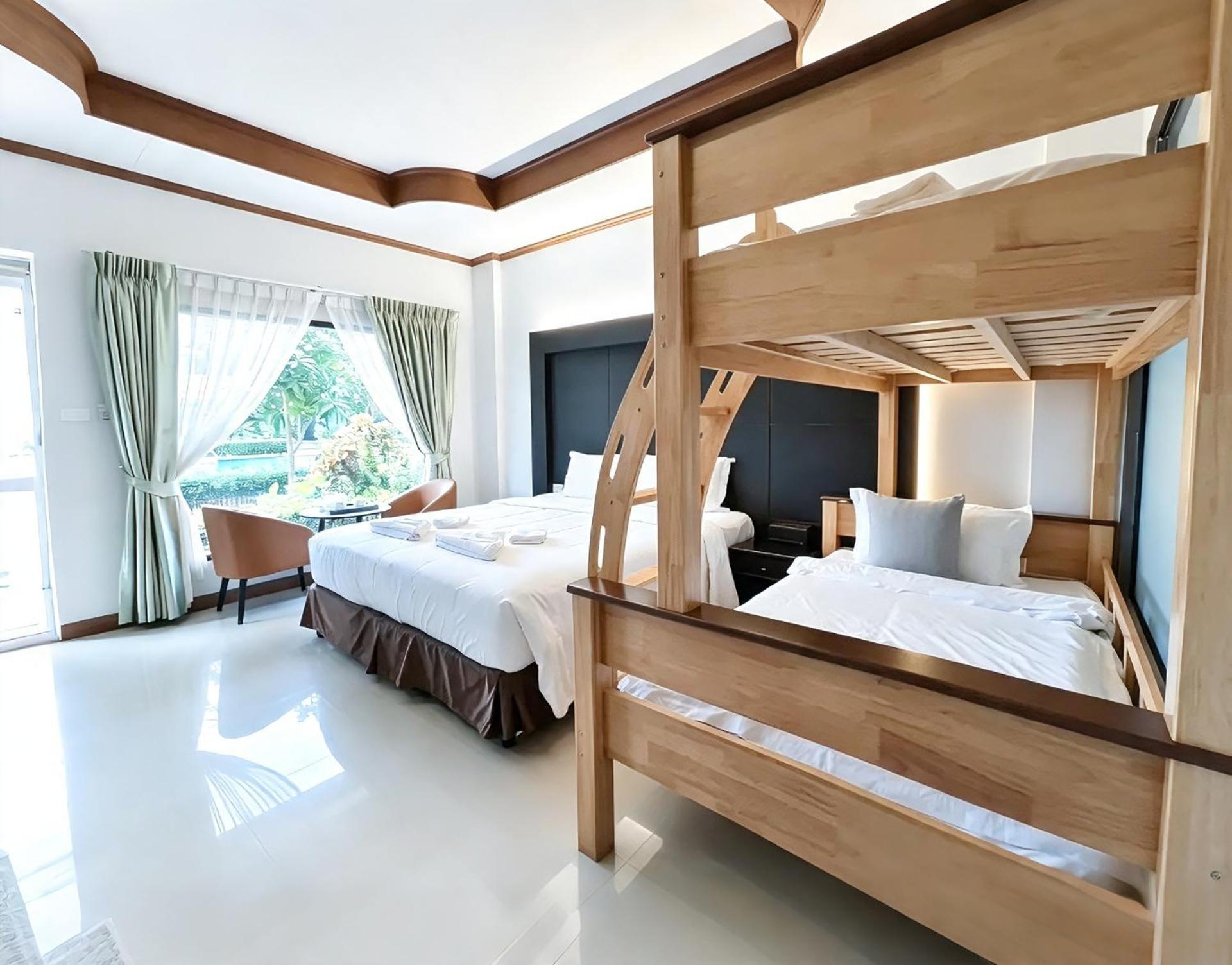 Deluxe Quadruple Room