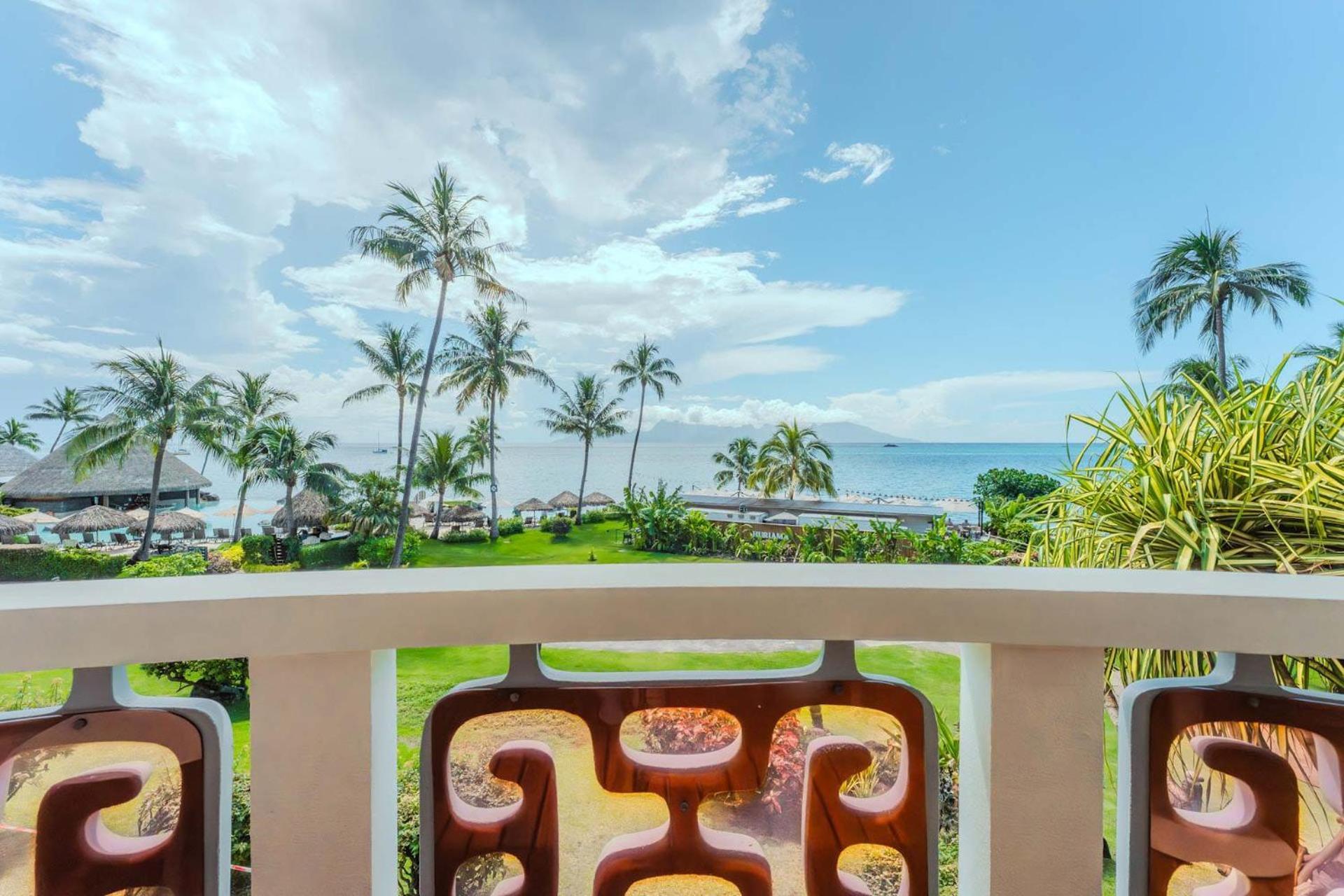 Premium King Room with Ocean View