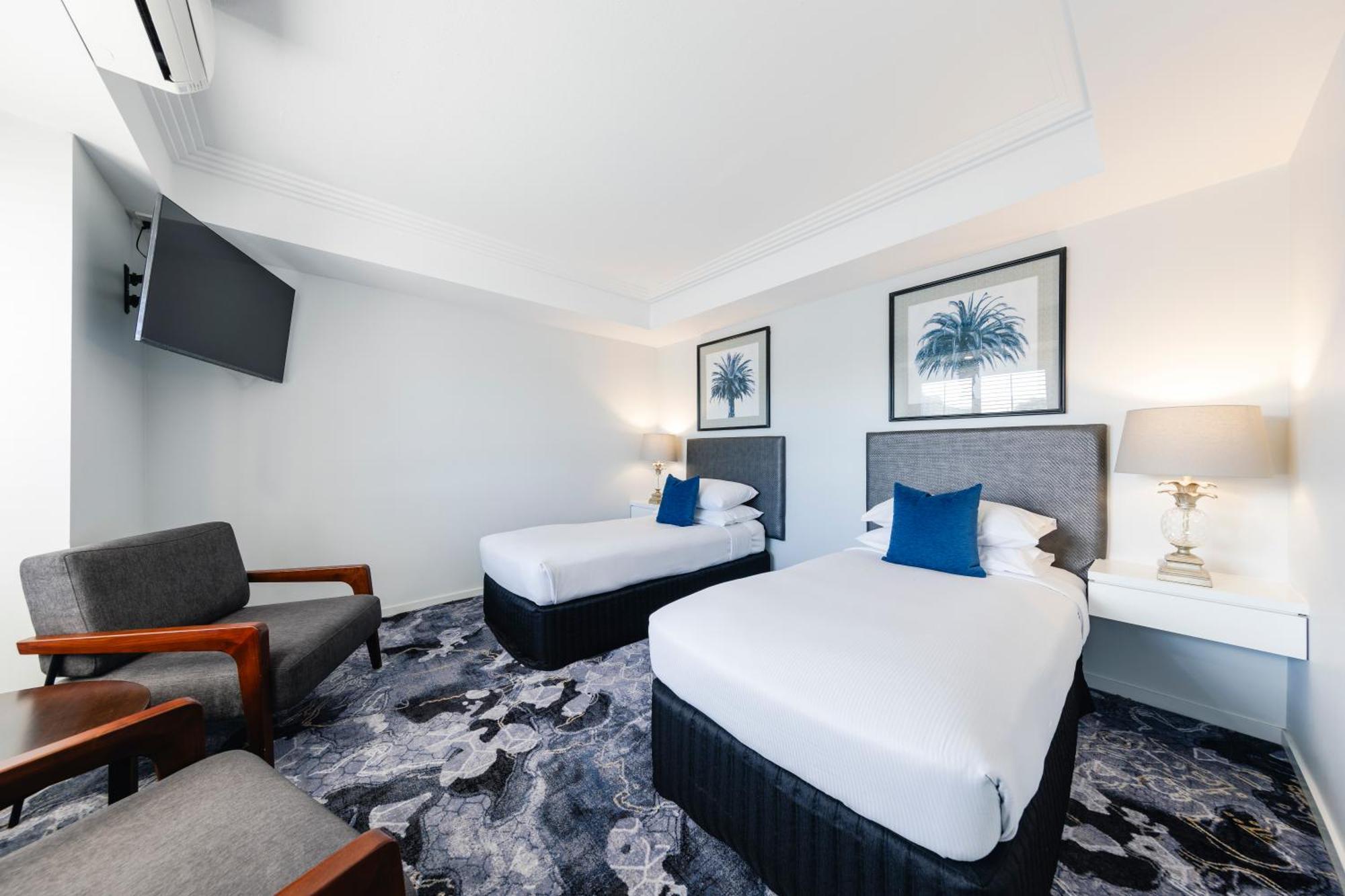 Deluxe Family Suite
