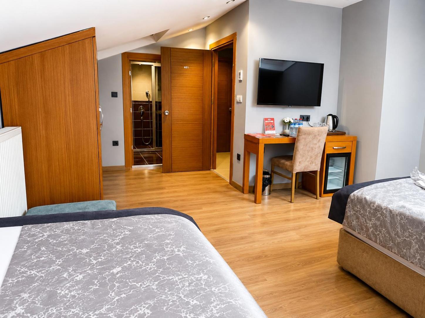 Triple Room