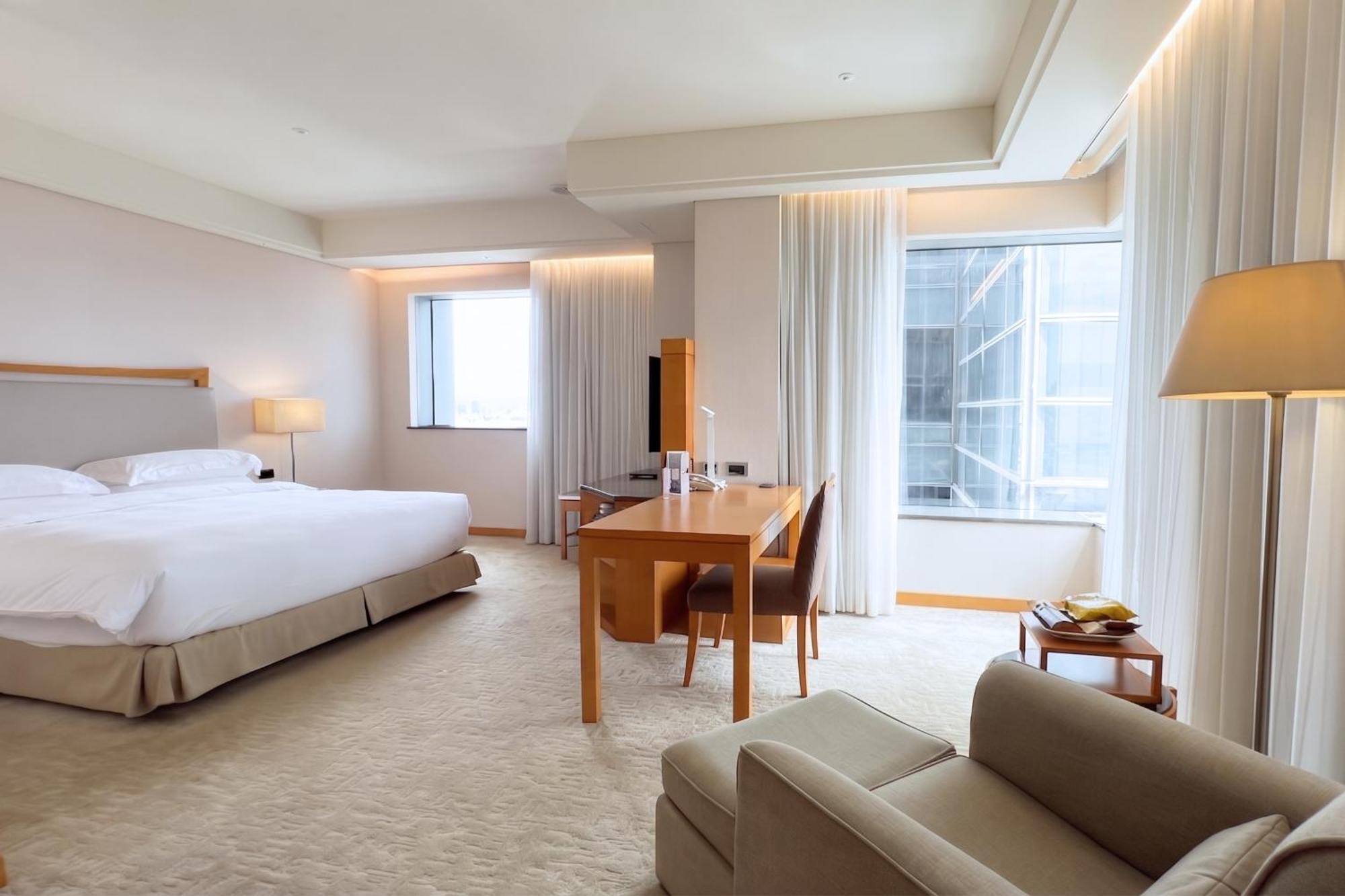 Adjacent rooms (two rooms)