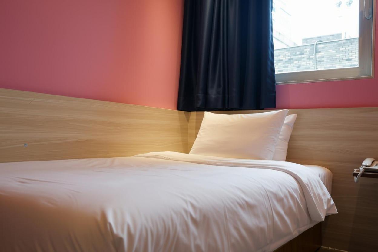 Small Single Room