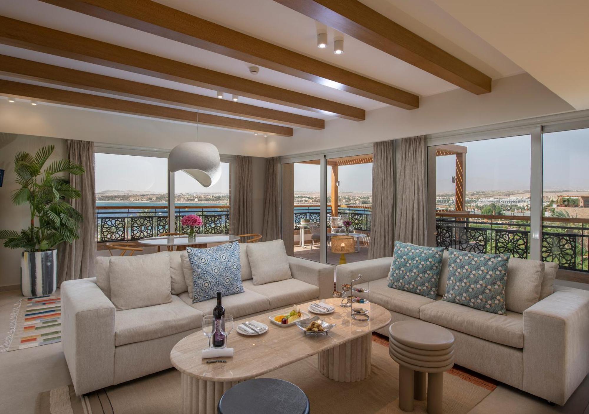 Presidential Suite (Adults Only)