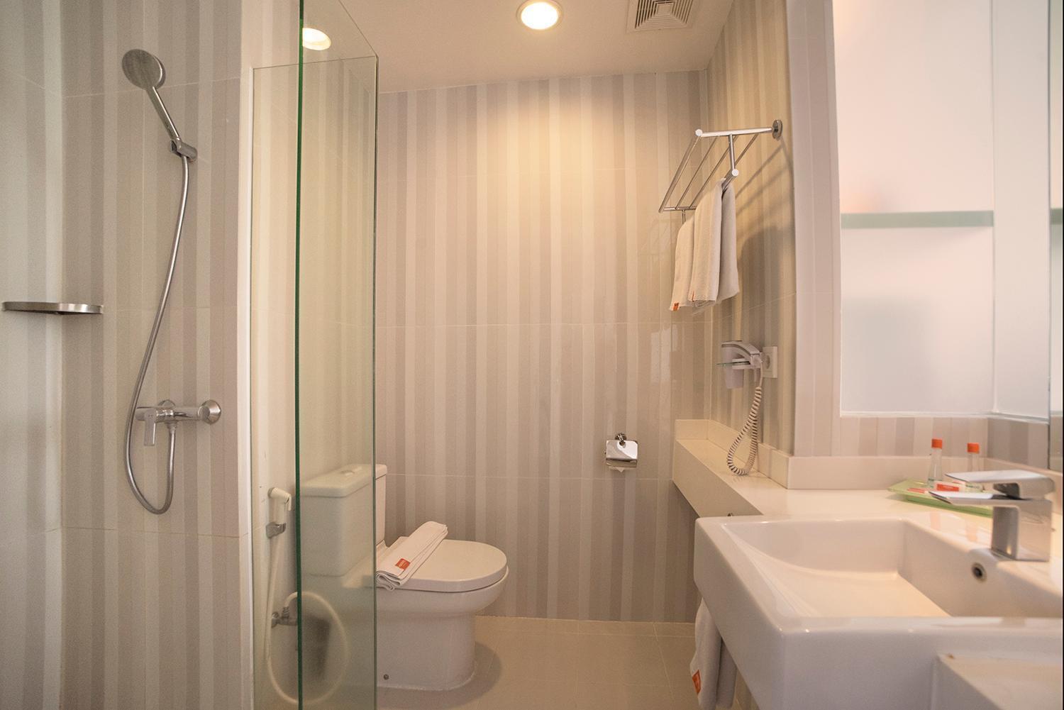 HARRIS Double or Twin Room with Pool View