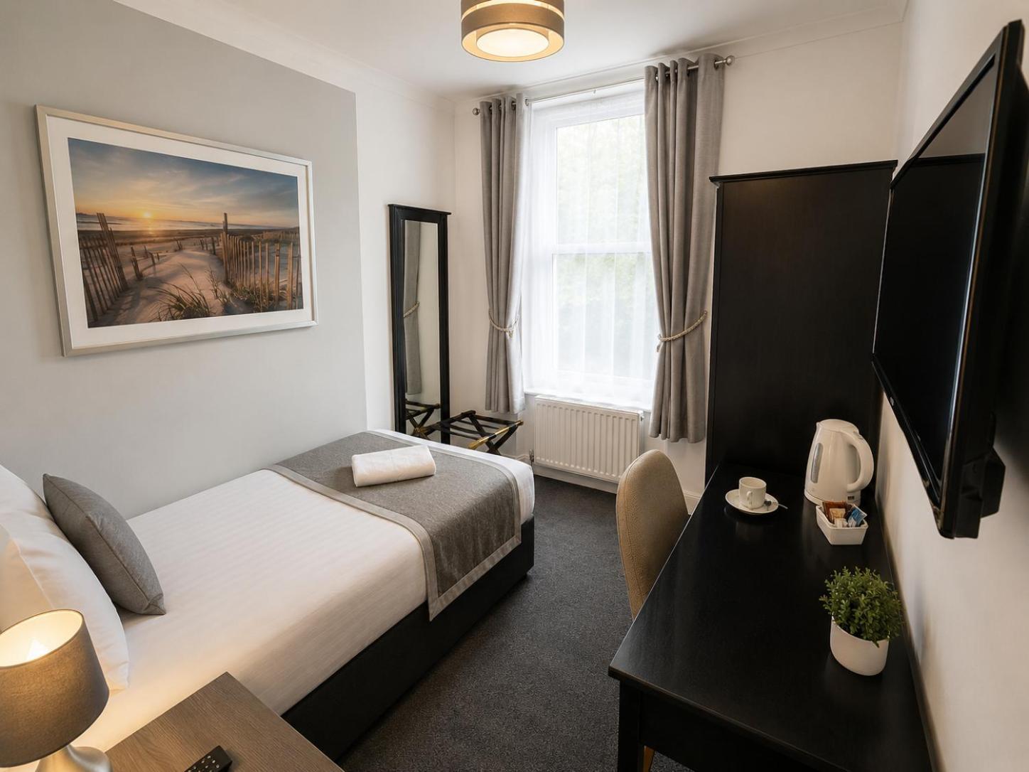 Deluxe Single Room