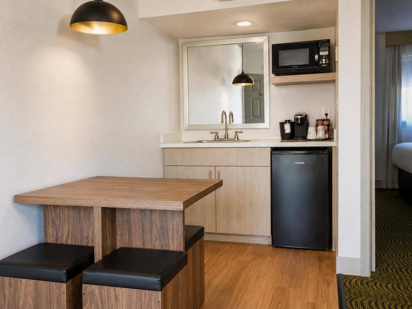 Premium Suite Mountain View