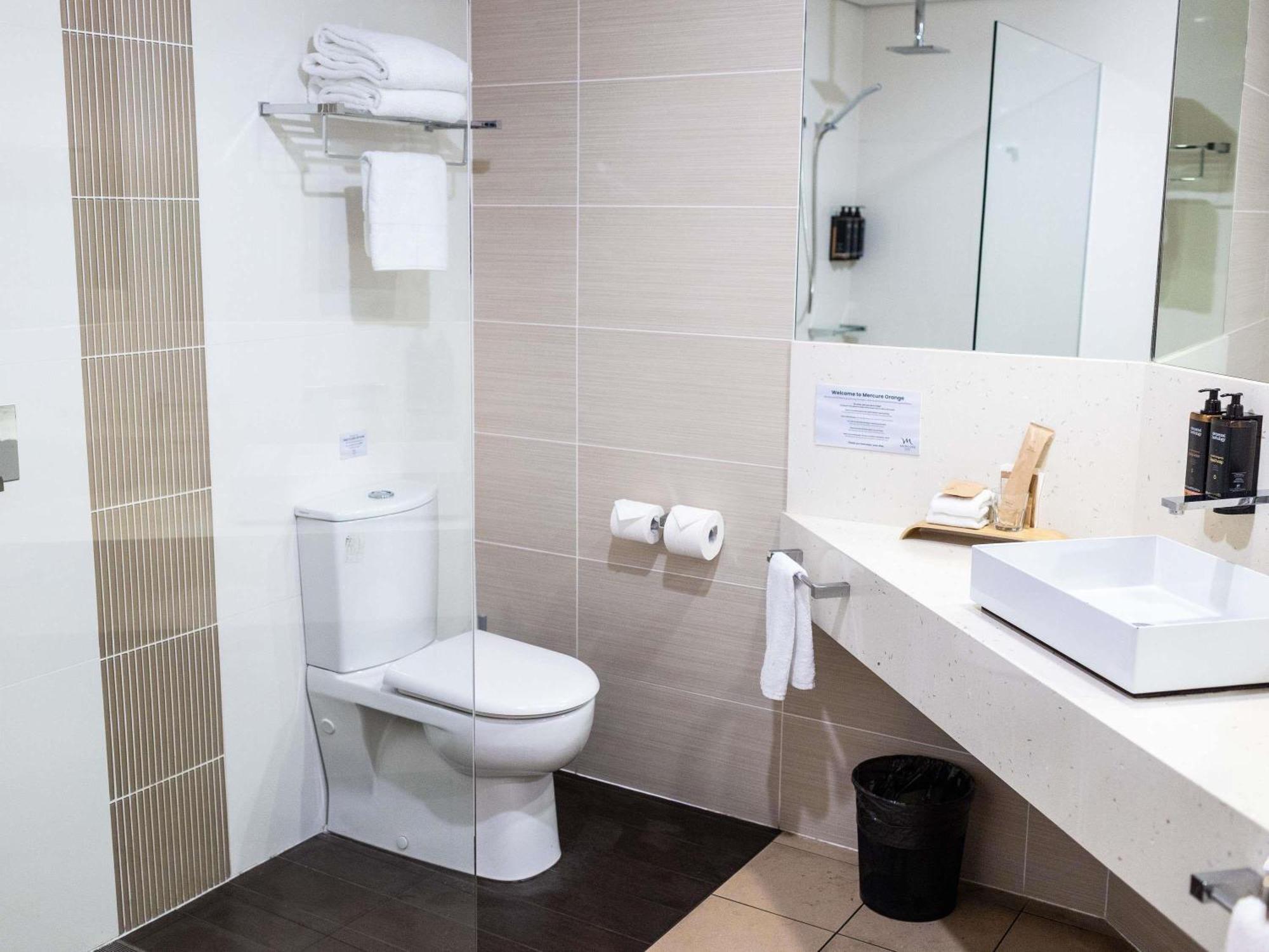 Deluxe Suite with One Queen Bed and Two Single Beds