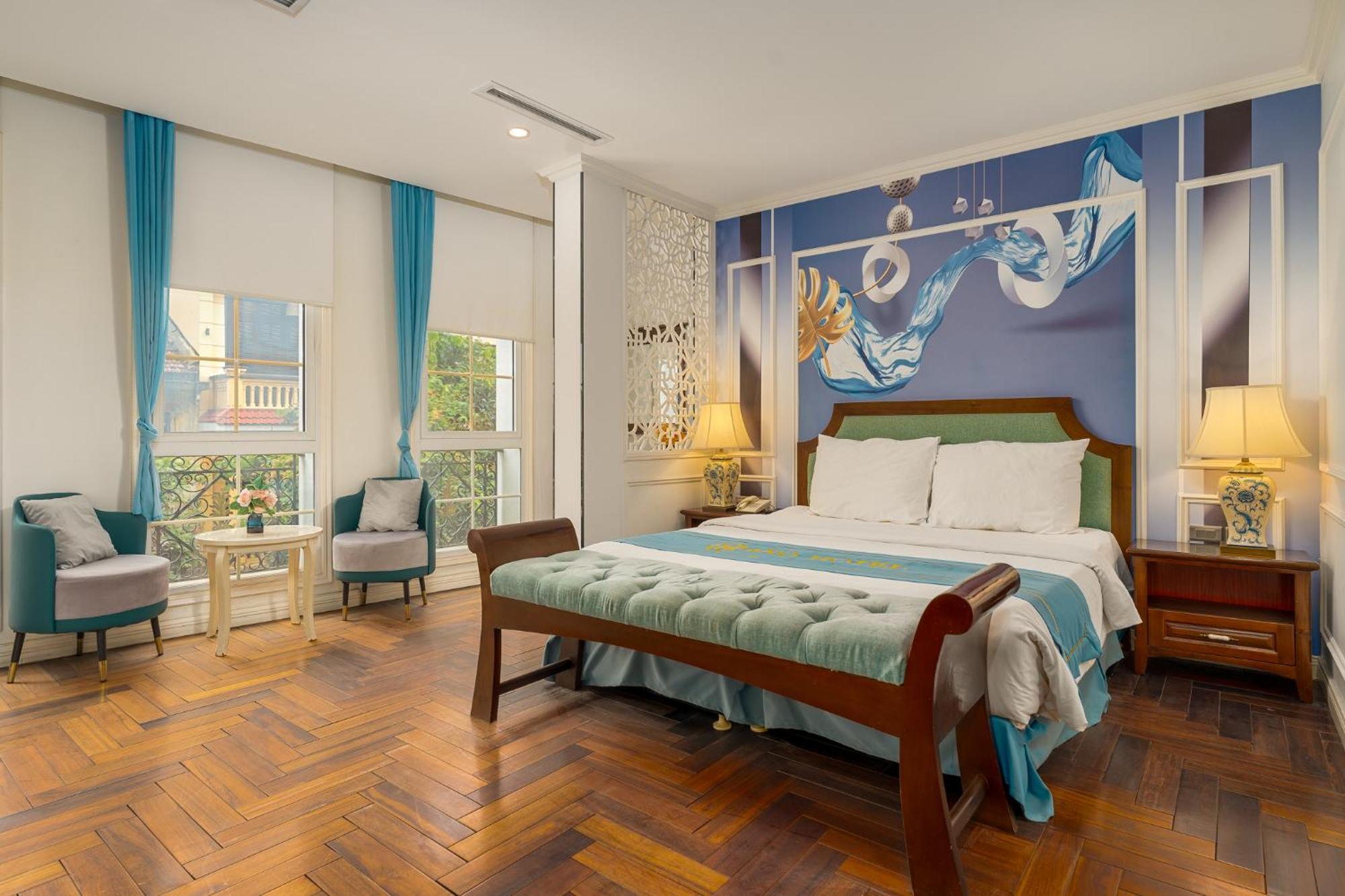 Suite with City View