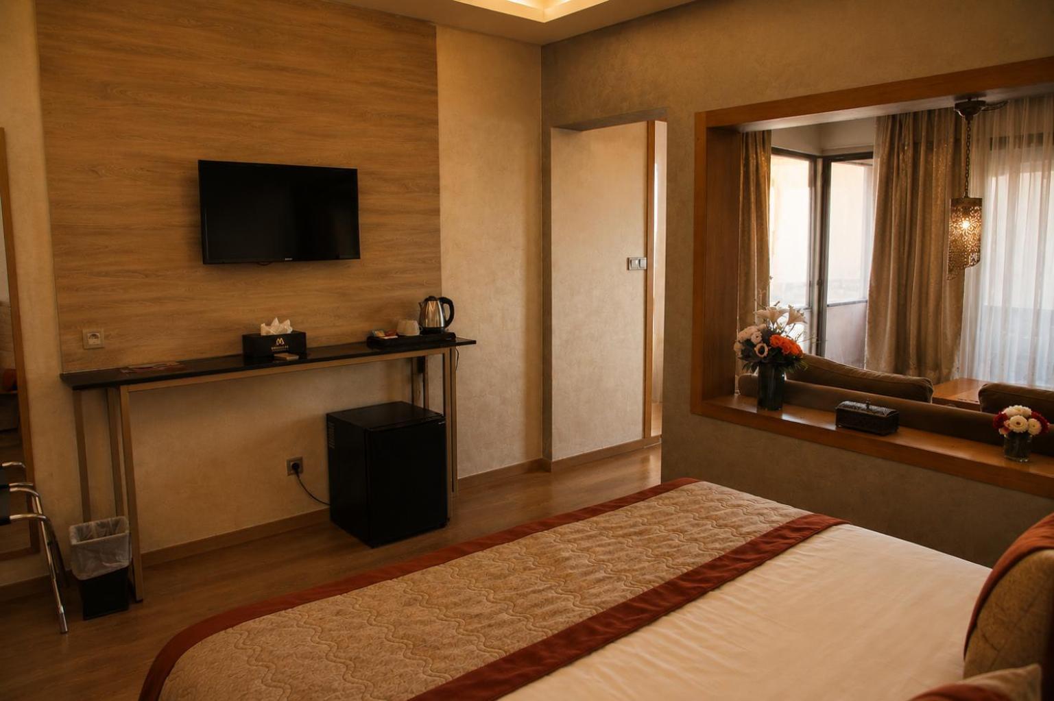 Deluxe Suite with Sea View