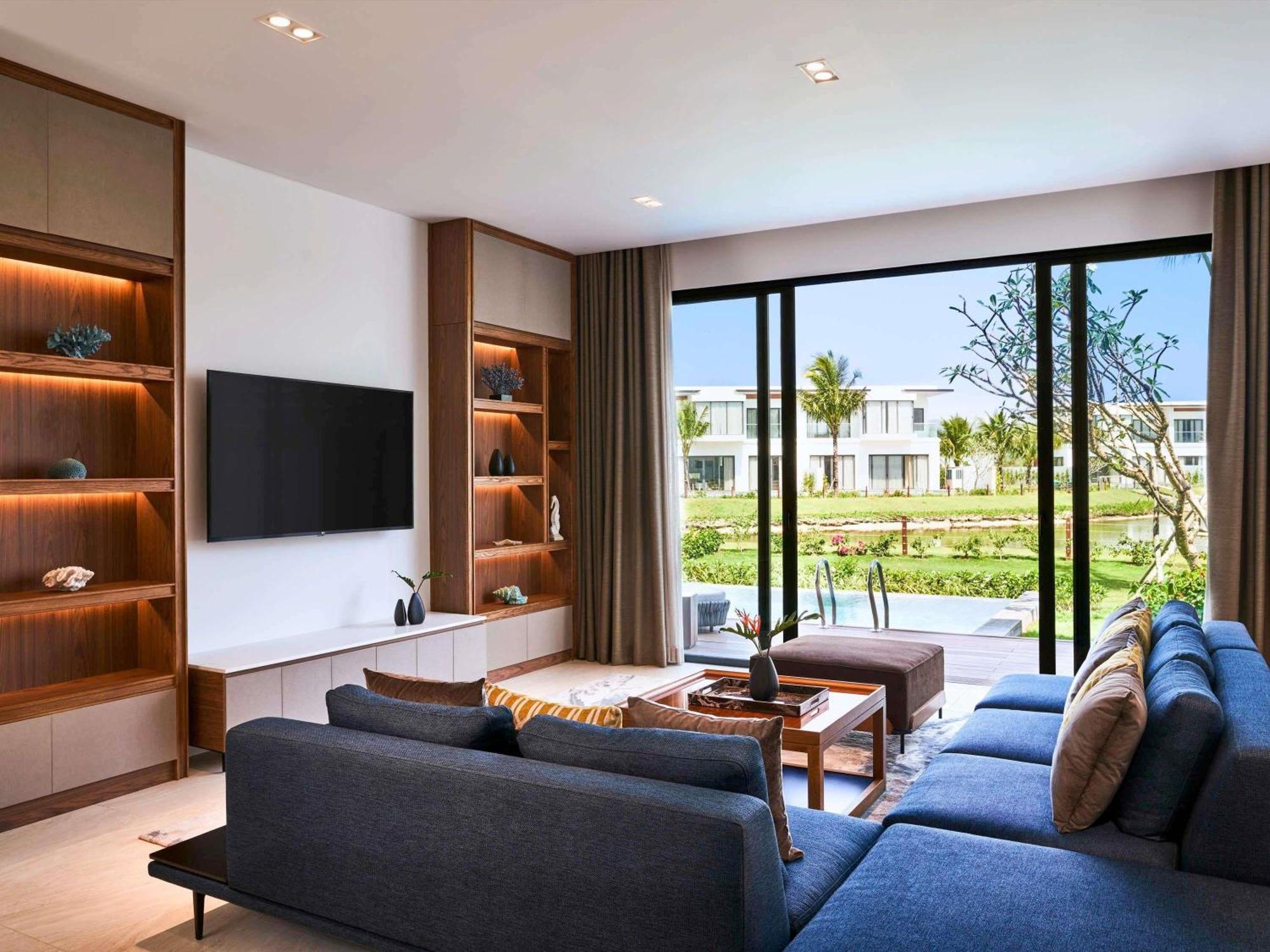 Three-Bedroom Villa with Private Pool and Lake View