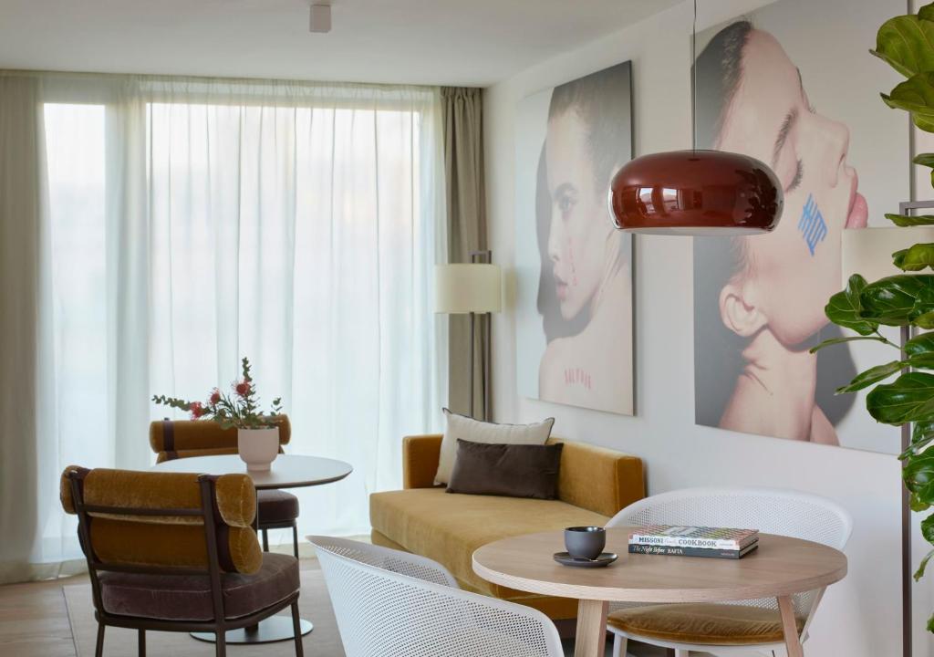 Beyond ME+ 2 Bedroom Suite with Jacuzzi