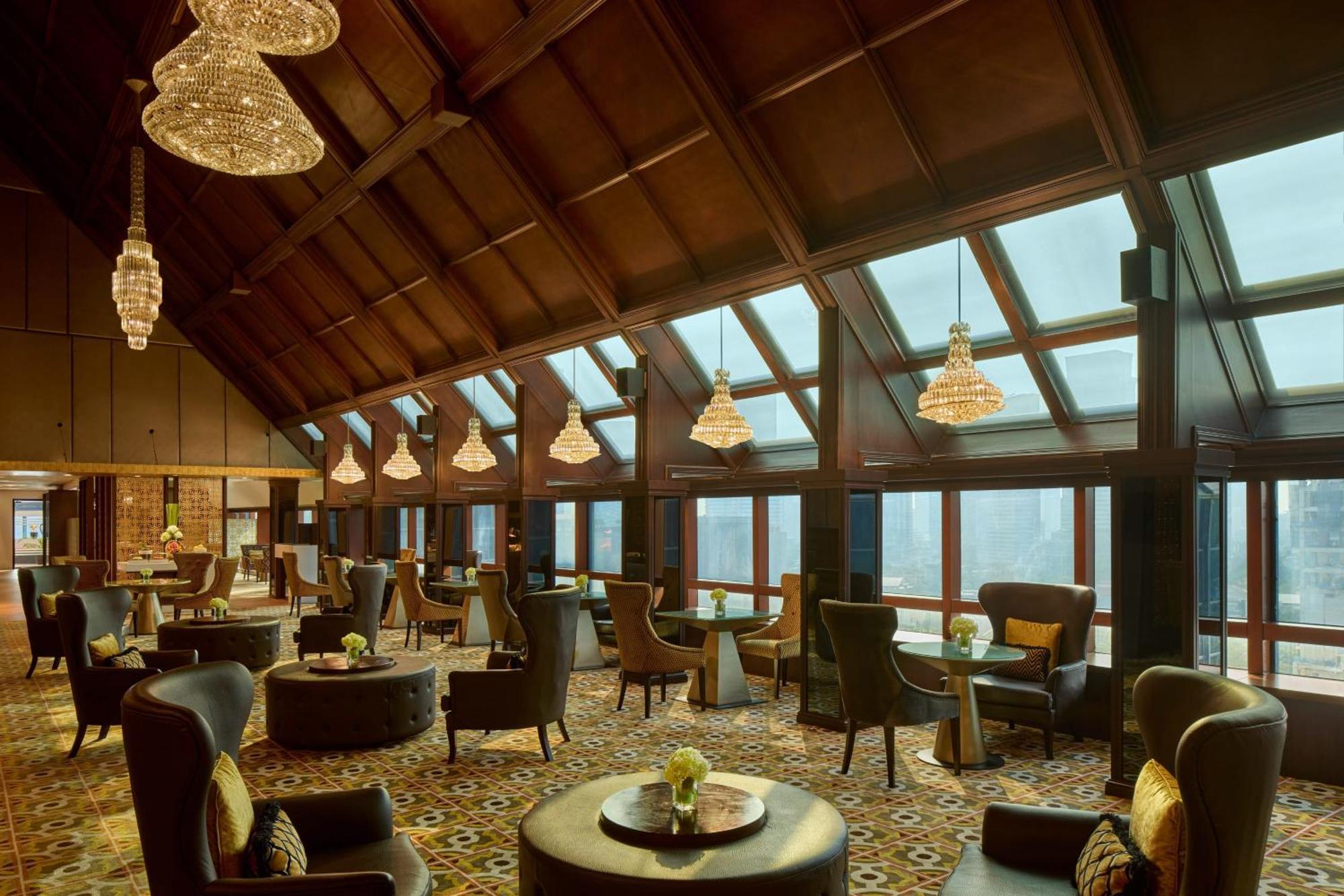 Junior Suite with Executive Lounge