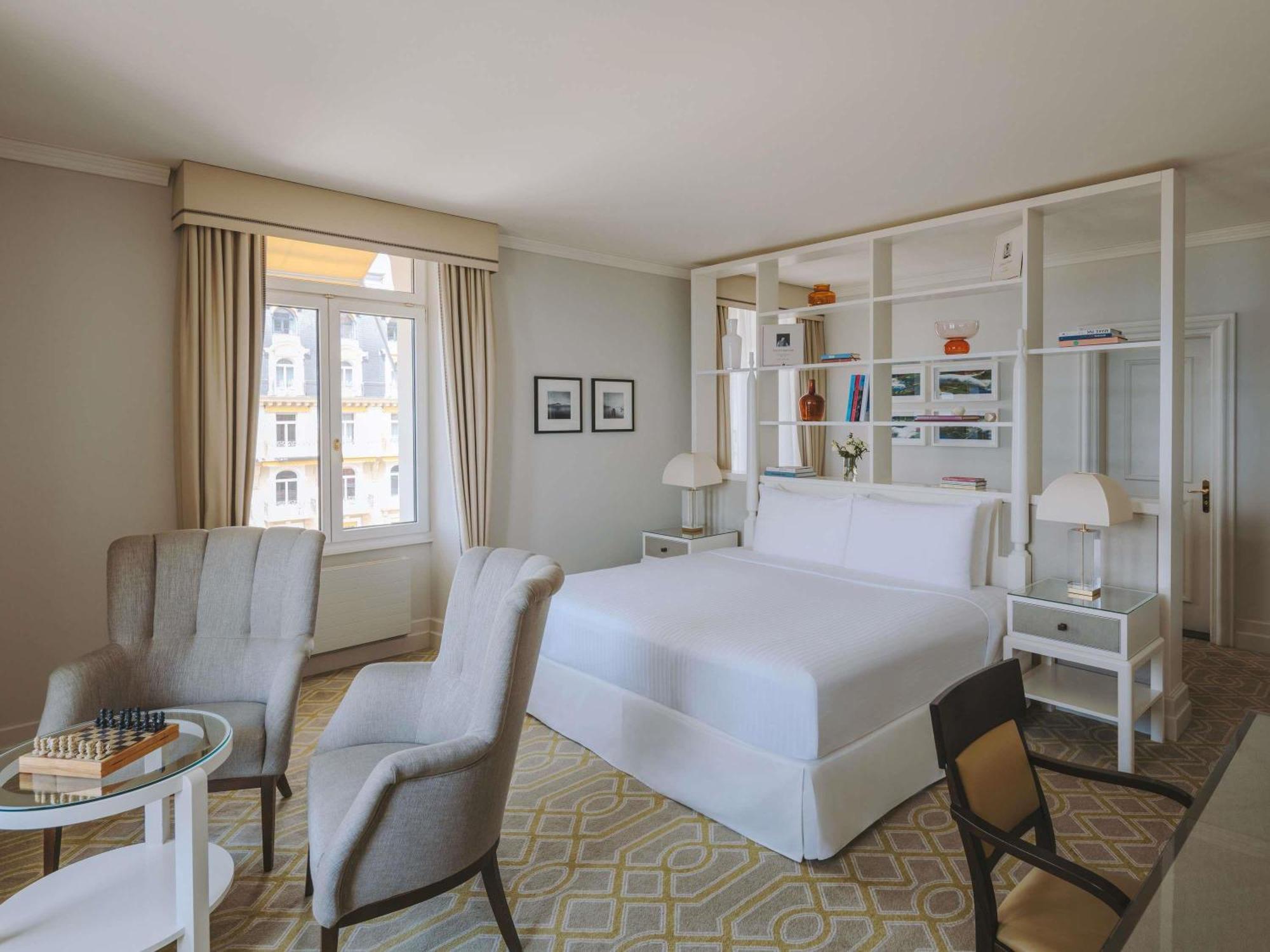 Superior King Room with Lake View