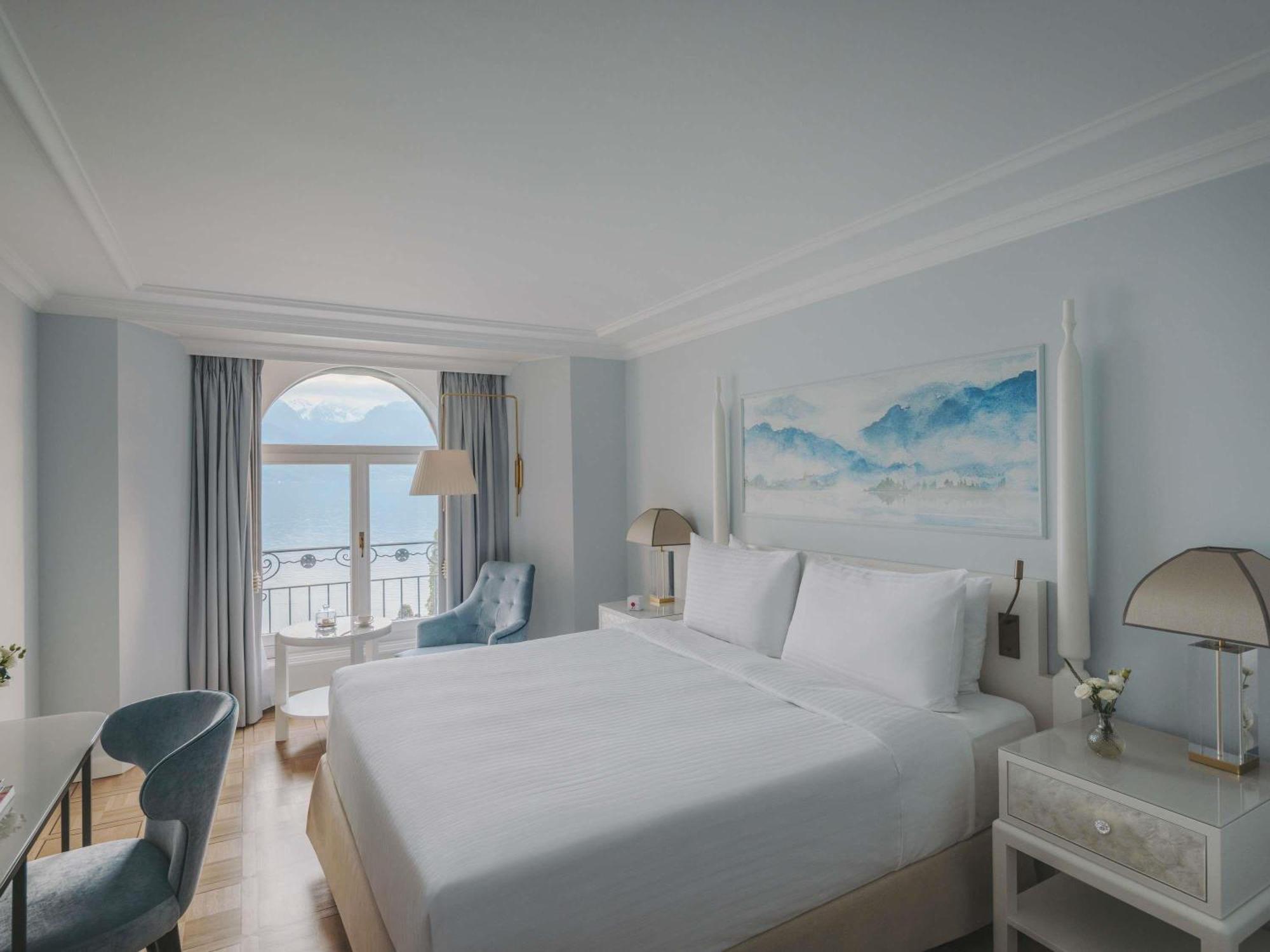 Fairmont Room with Lake View