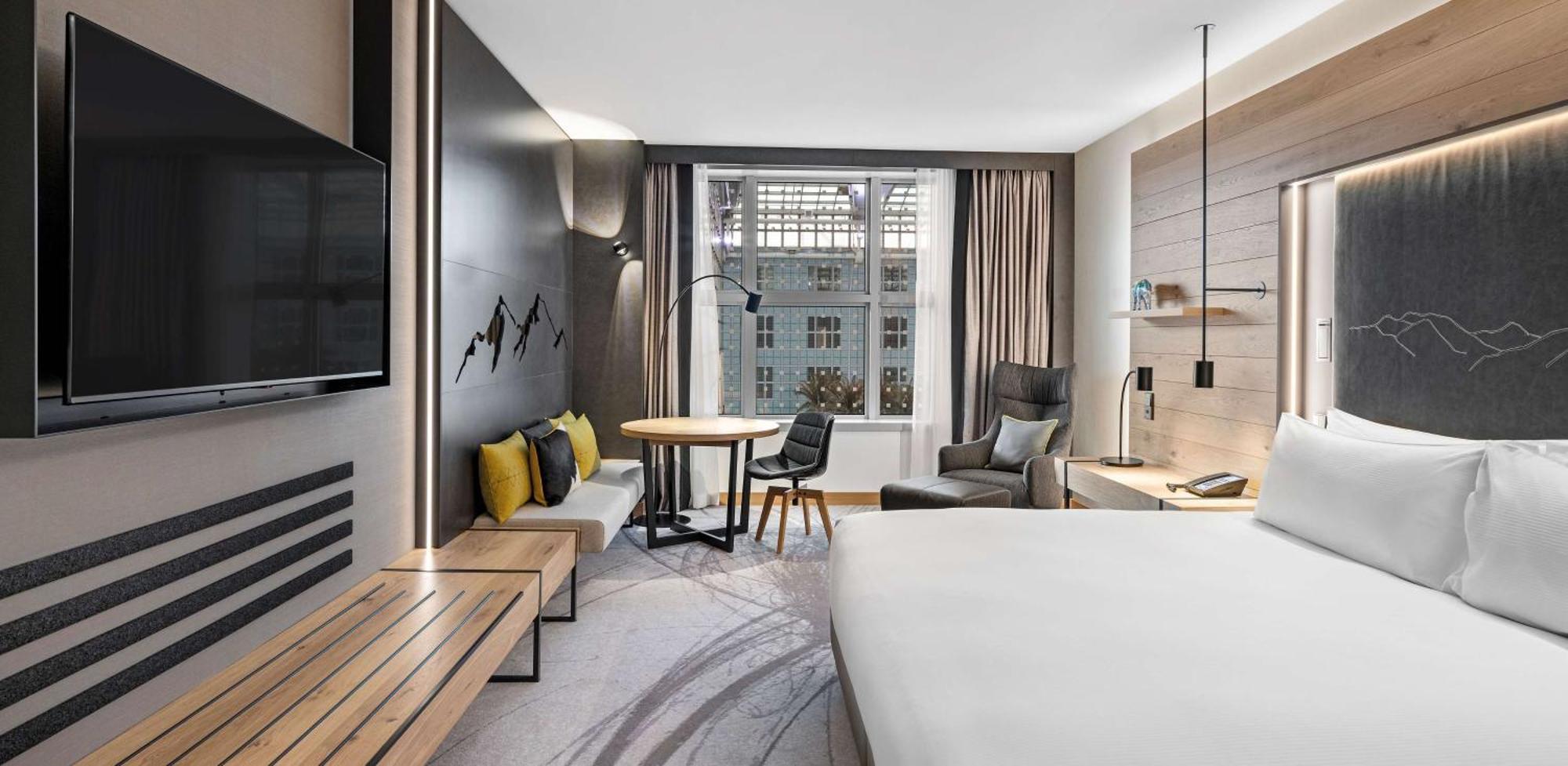 King Room with Atrium View