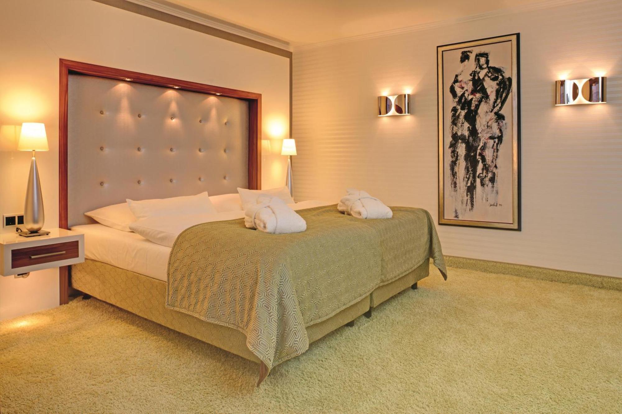 Deluxe Double Room with Double Bed