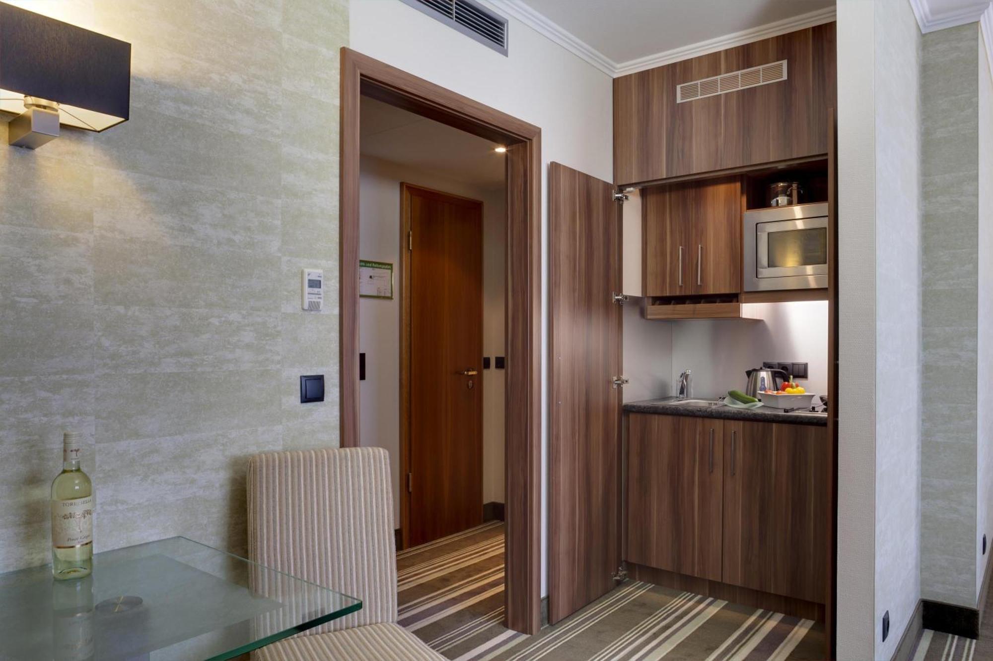Apartment with Double Bed and Kitchen