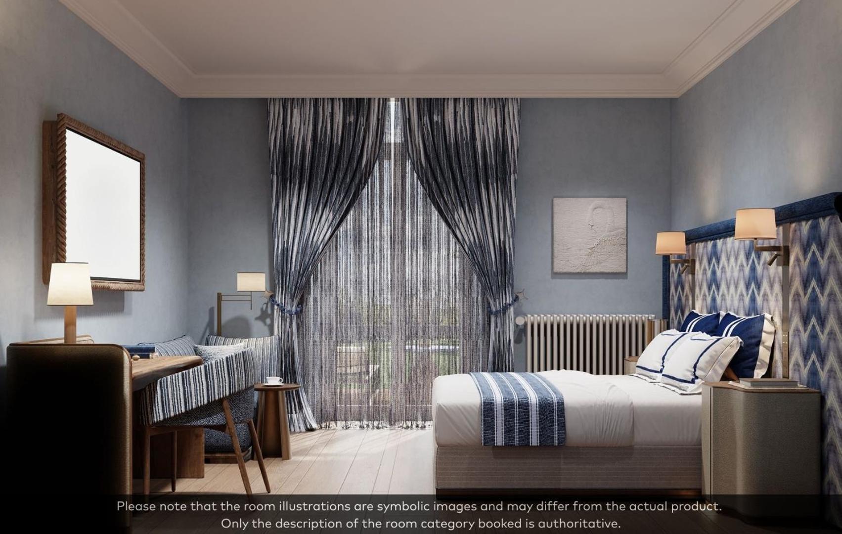Standard Queen Room