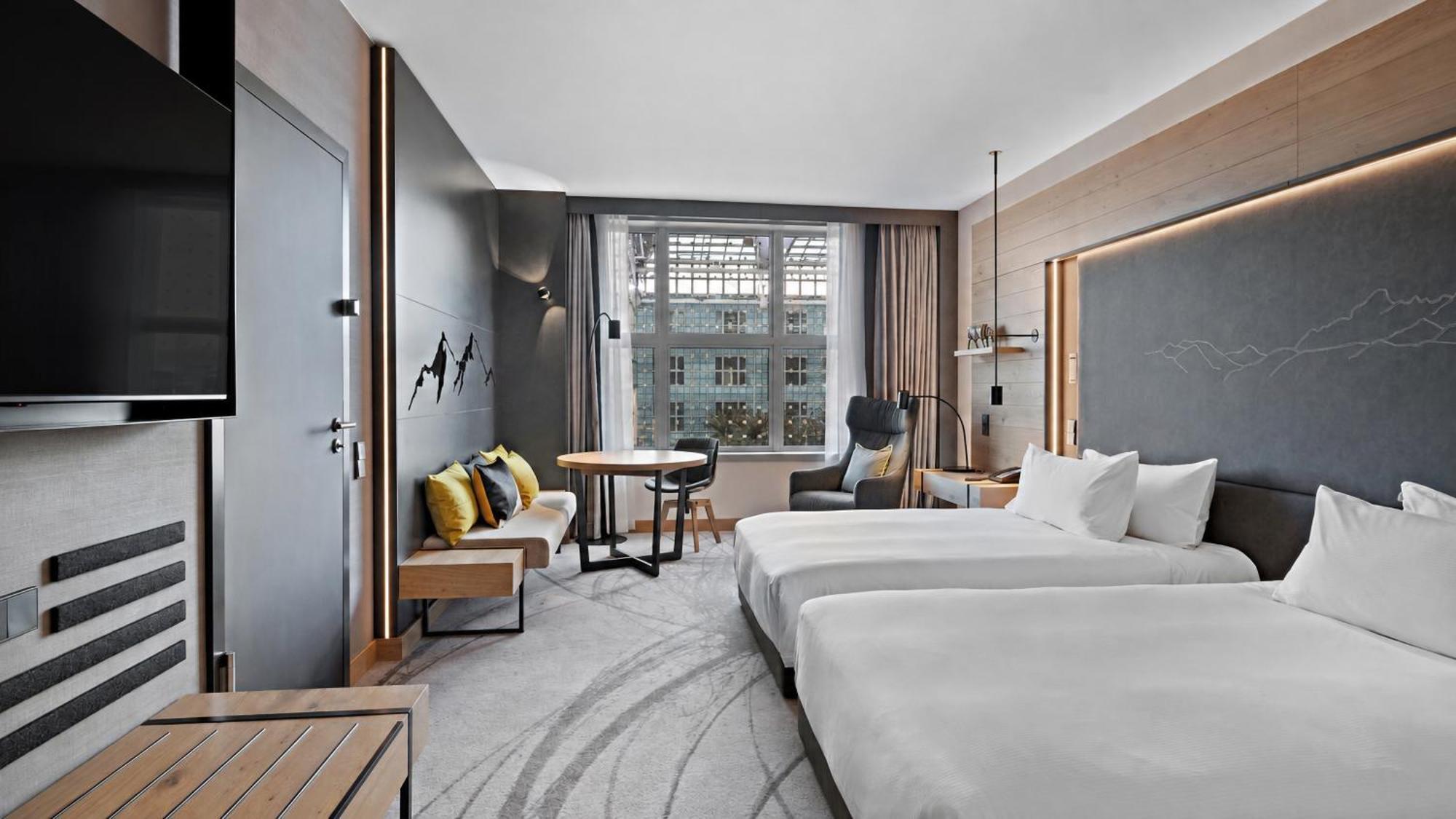 Twin Room with Two Twin Beds and Atrium View