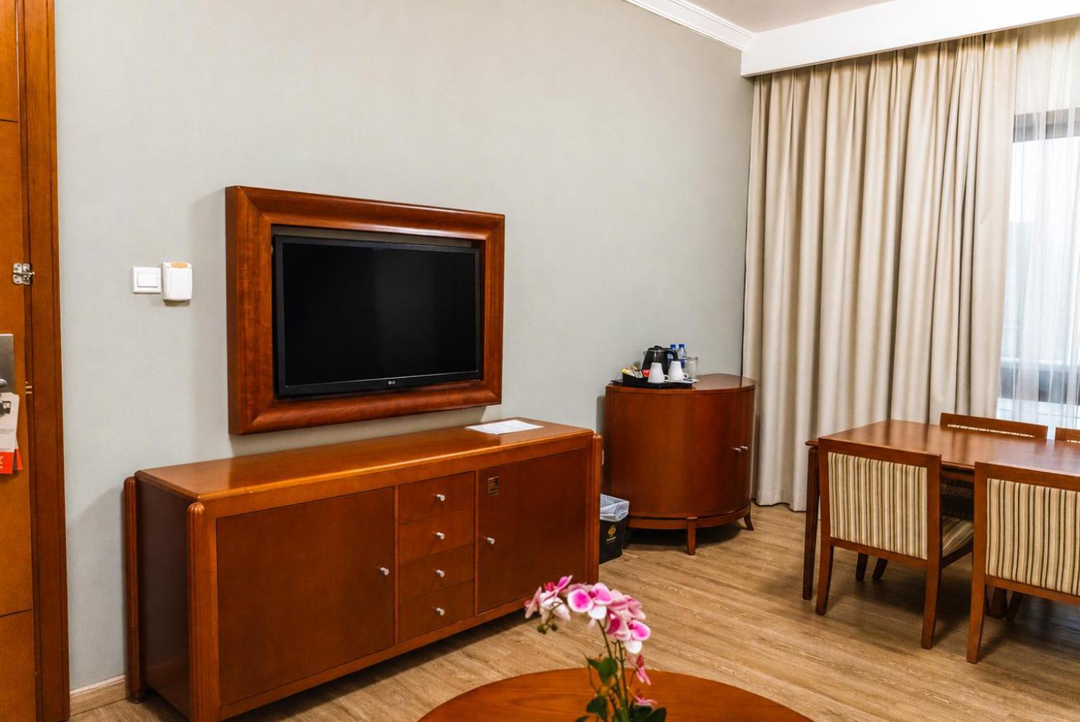 Executive Suite