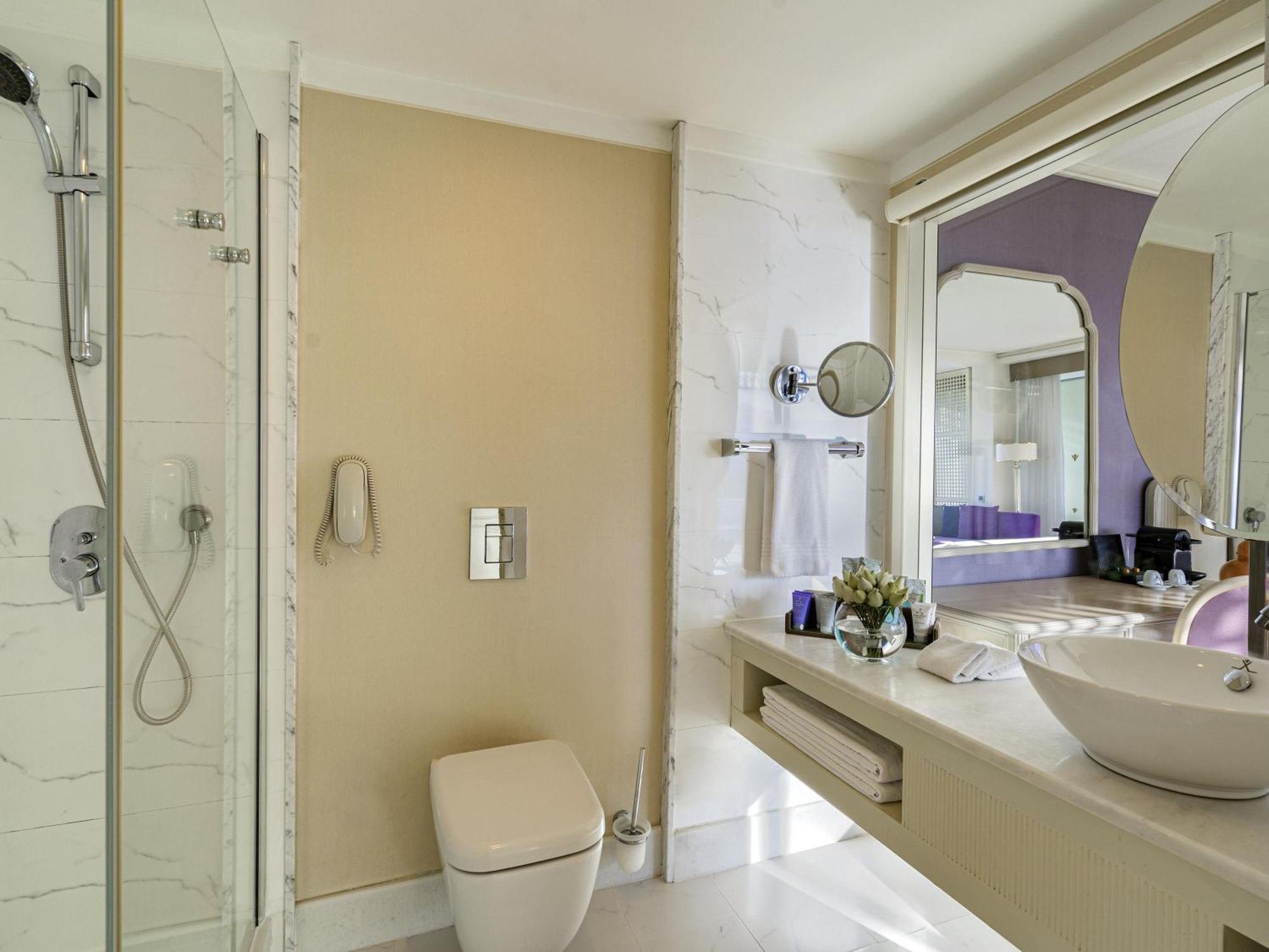 Comfort Double Room with Two Sofa Beds and City View