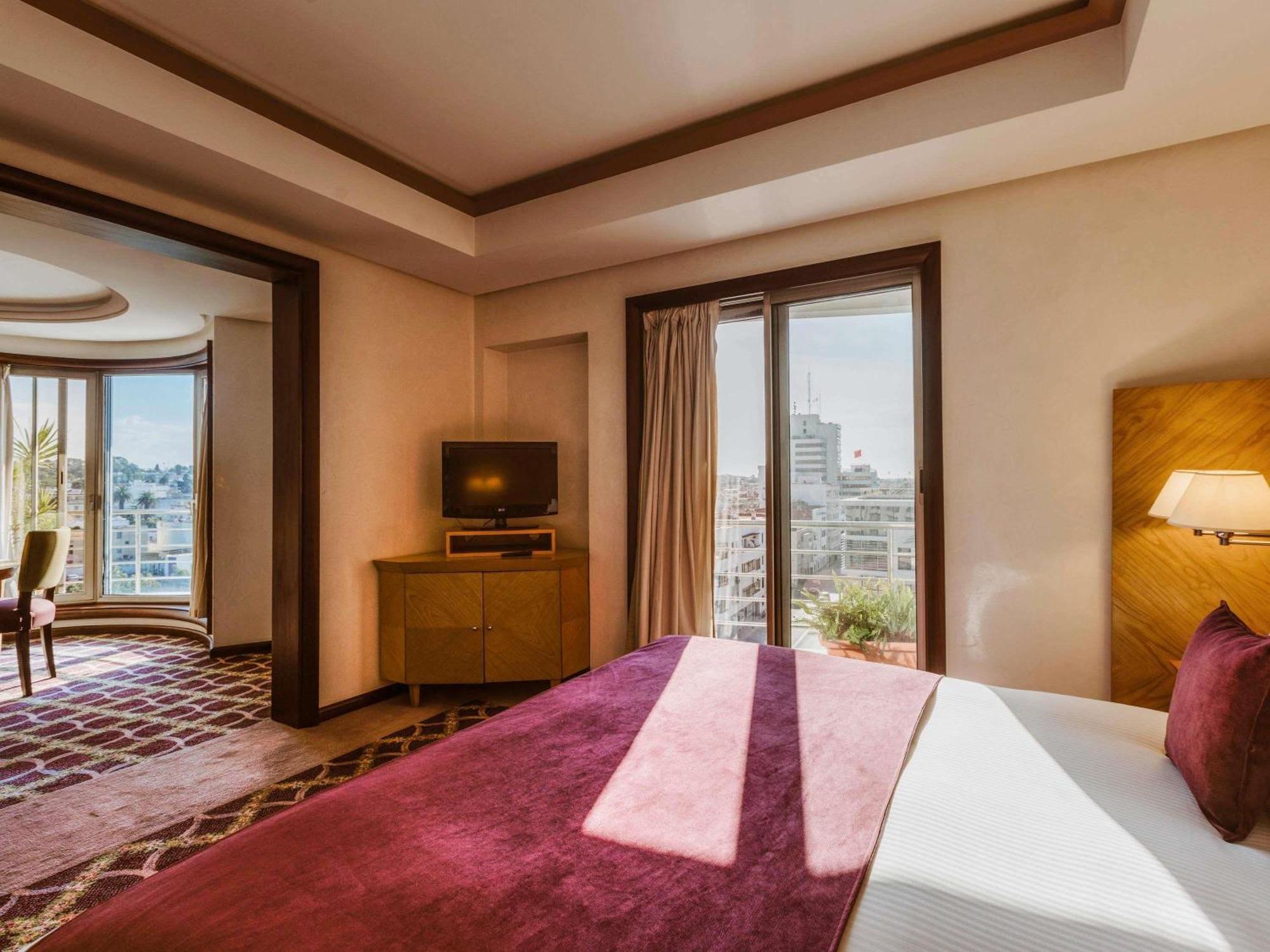 Junior King Suite