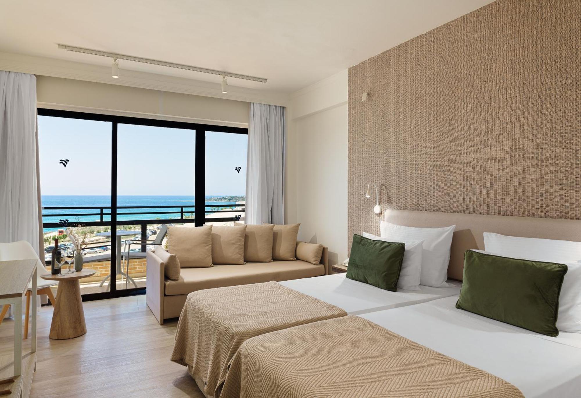 Deluxe Twin Room with Sea View