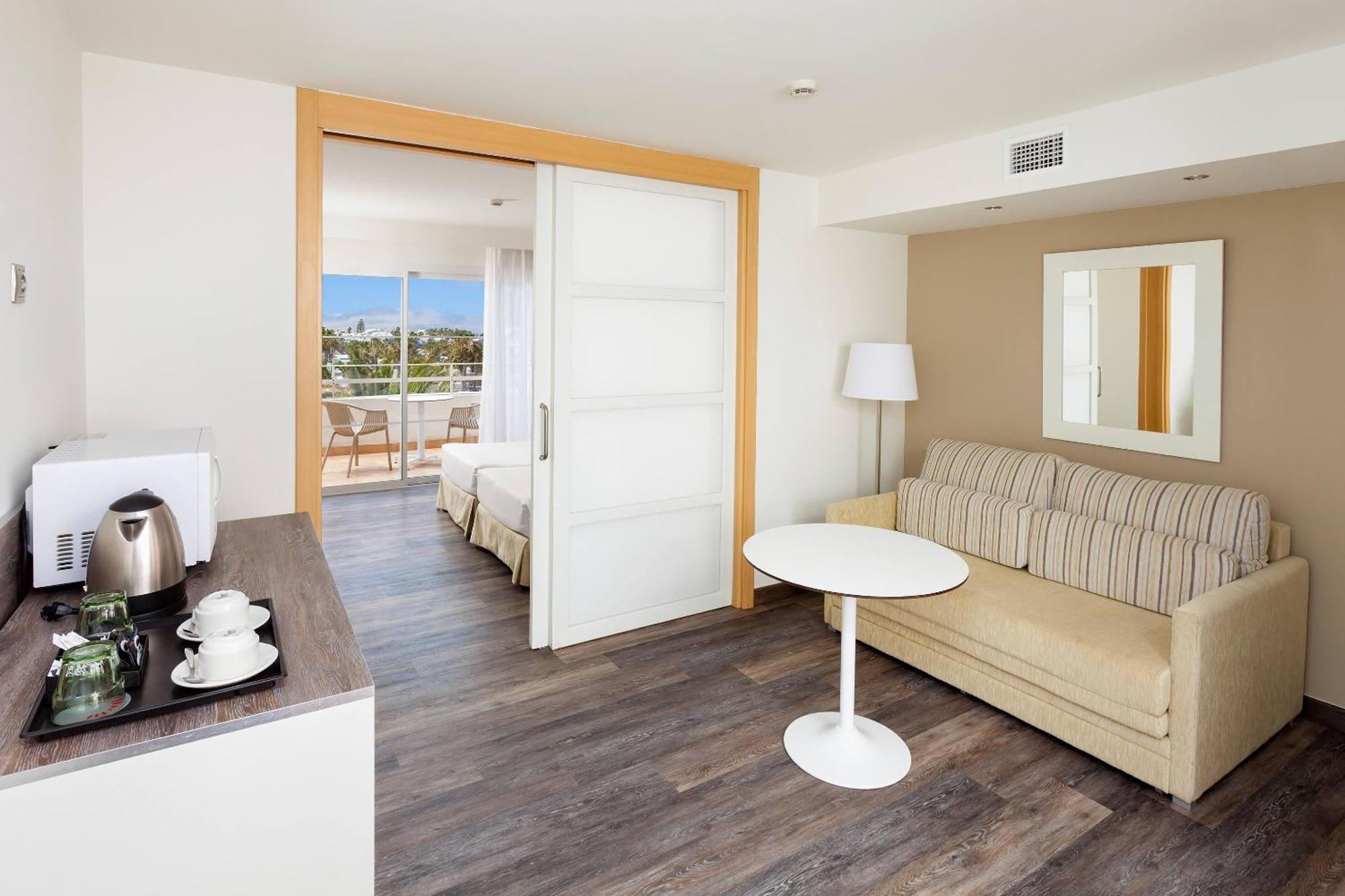 Superior Twin Room with Sea View