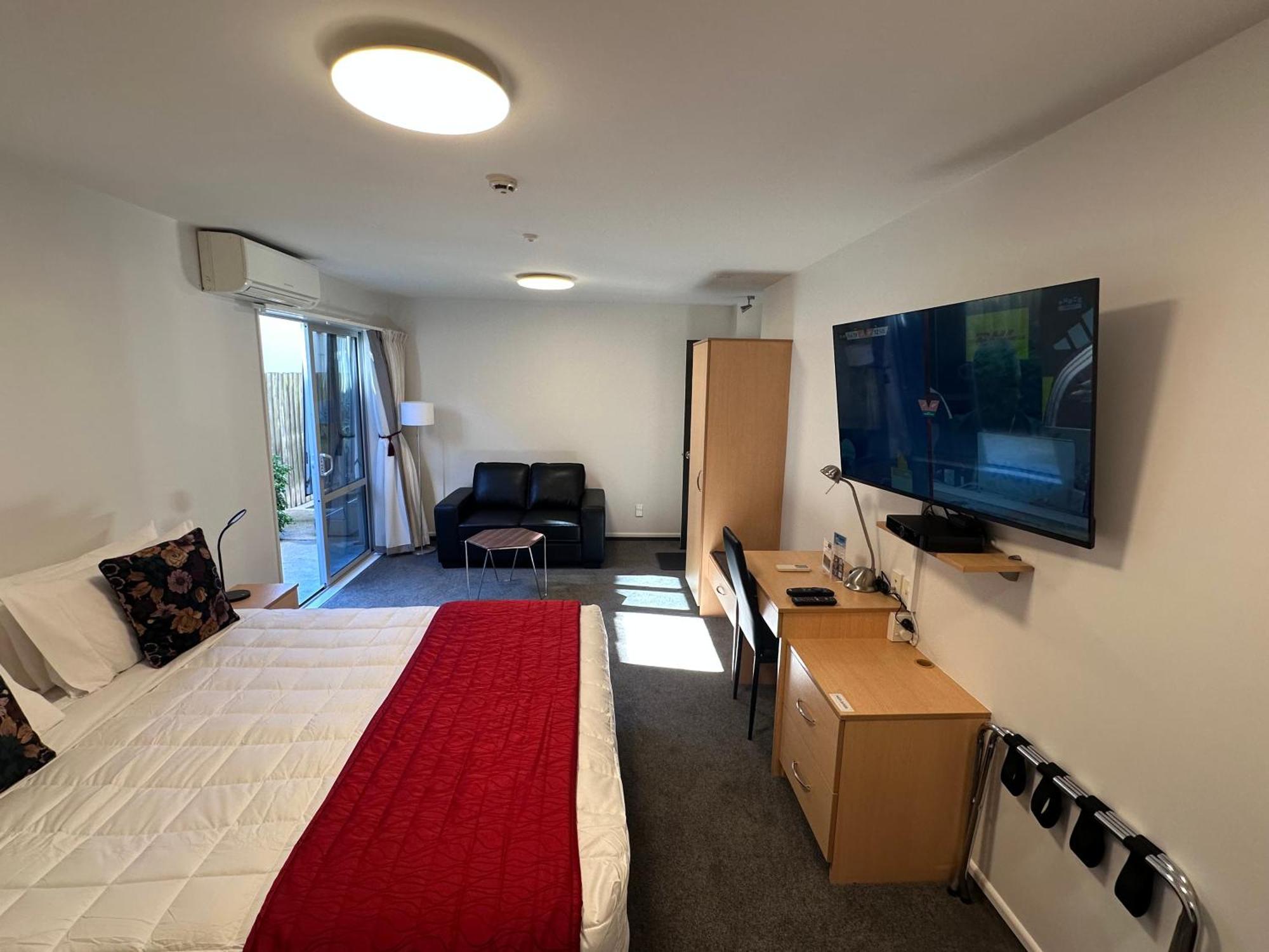 Superior Studio with Spa Bath
